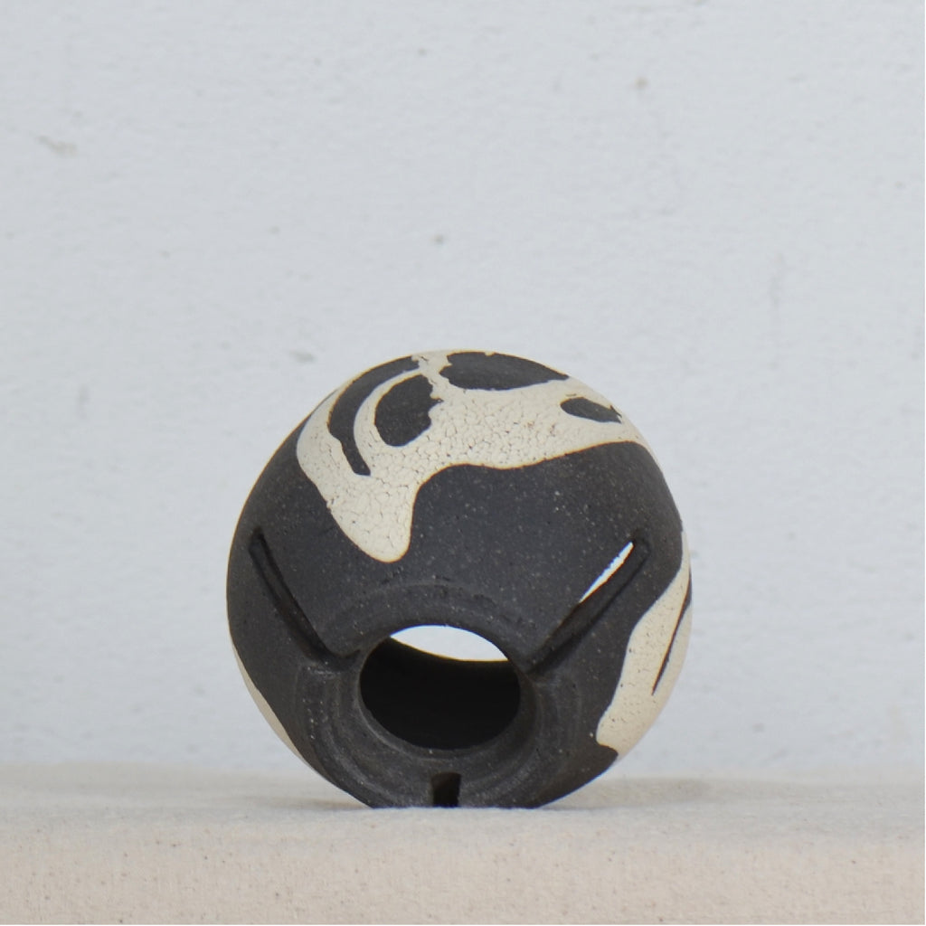 沼野 秀章 / 黒二白 / nh5_bw06_xs / 約φ7.8cm / 植木鉢