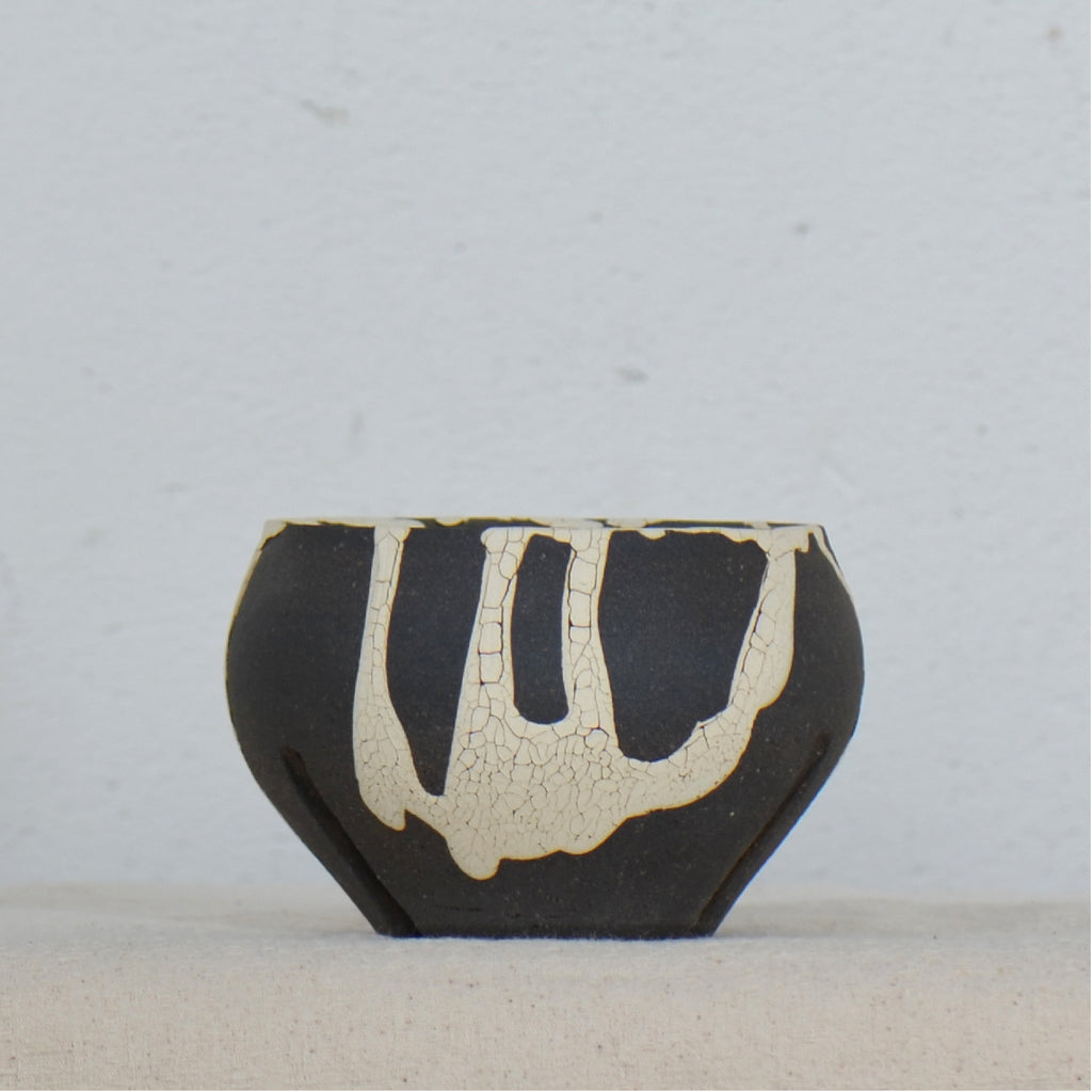 沼野 秀章 / 黒二白 / nh5_bw08_xs / 約φ8.8cm / 植木鉢