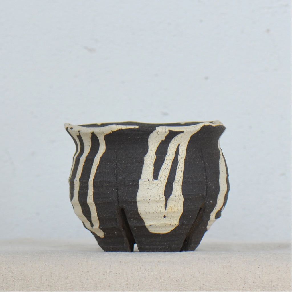沼野 秀章 / 黒二白 / nh5_bw09_s / 約φ10.5cm / 植木鉢