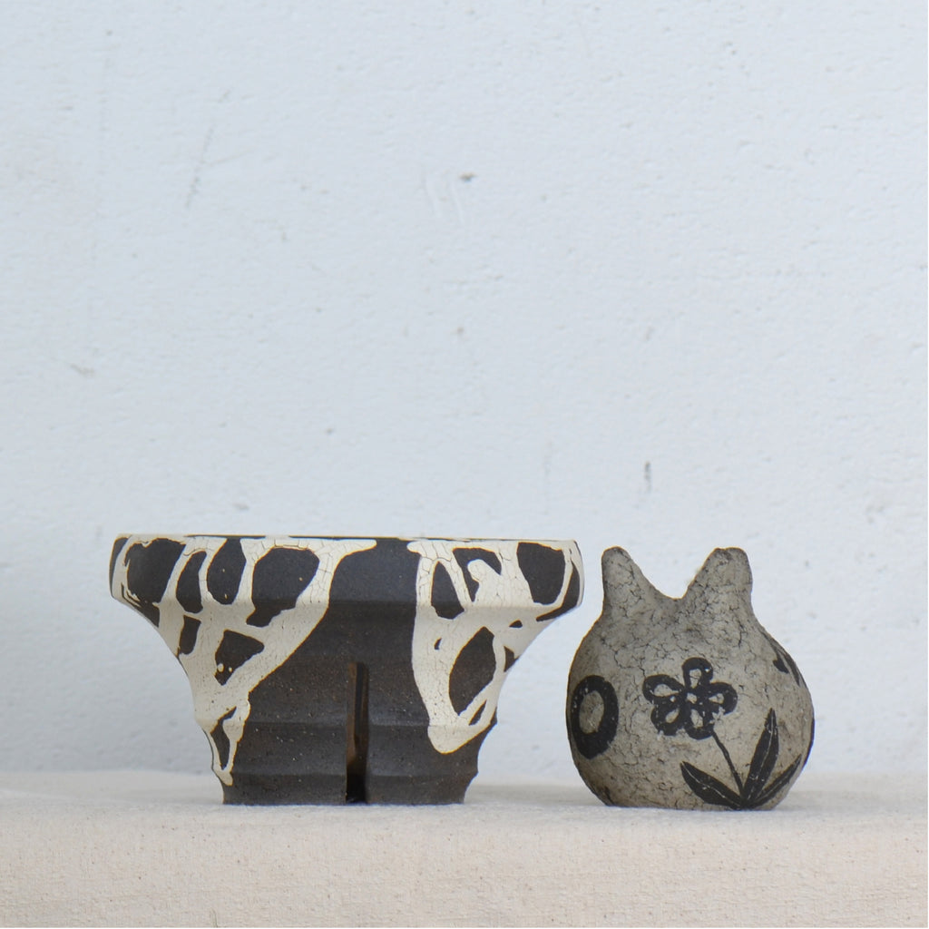 沼野 秀章 / 黒二白 / nh5_bw10_m / 約φ14cm / 植木鉢