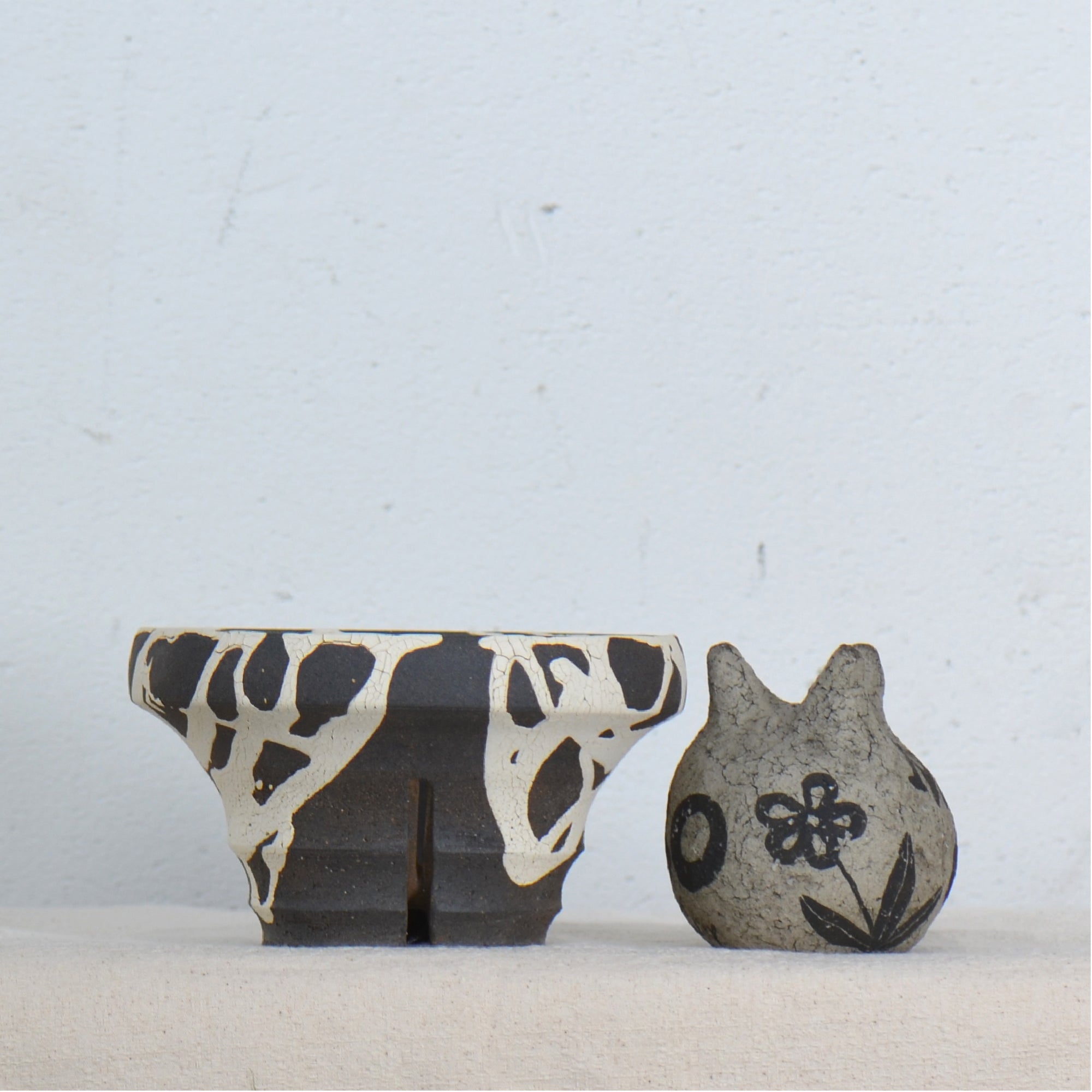 沼野 秀章 / 黒二白 / nh5_bw10_m / 約φ14cm / 植木鉢