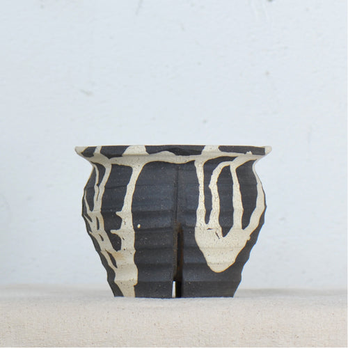 沼野 秀章 / 黒二白 / nh5_bw11_s / 約φ11.5cm / 植木鉢