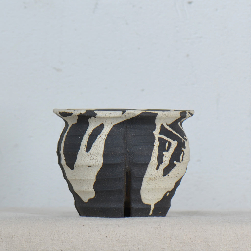 沼野 秀章 / 黒二白 / nh5_bw11_s / 約φ11.5cm / 植木鉢