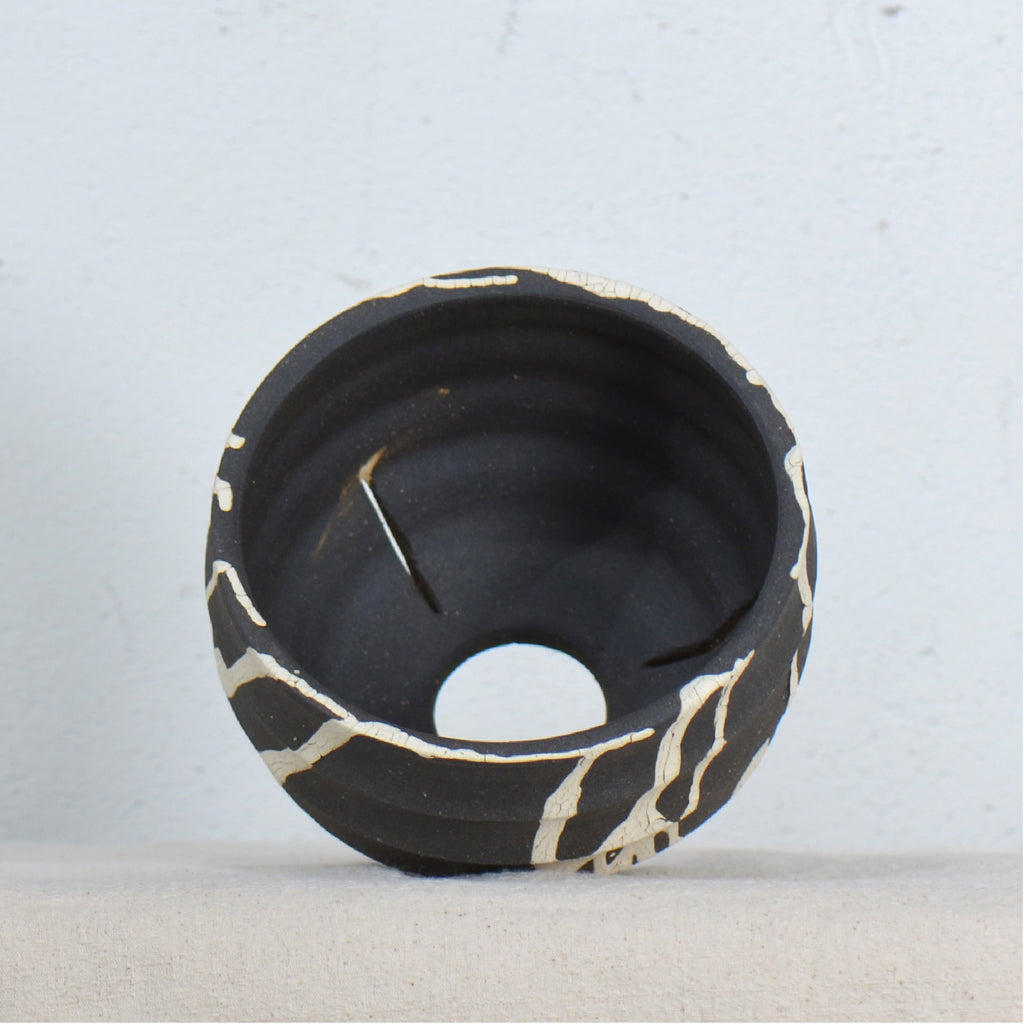 沼野 秀章 / 黒二白 / nh5_bw12_m / 約φ12.7cm / 植木鉢