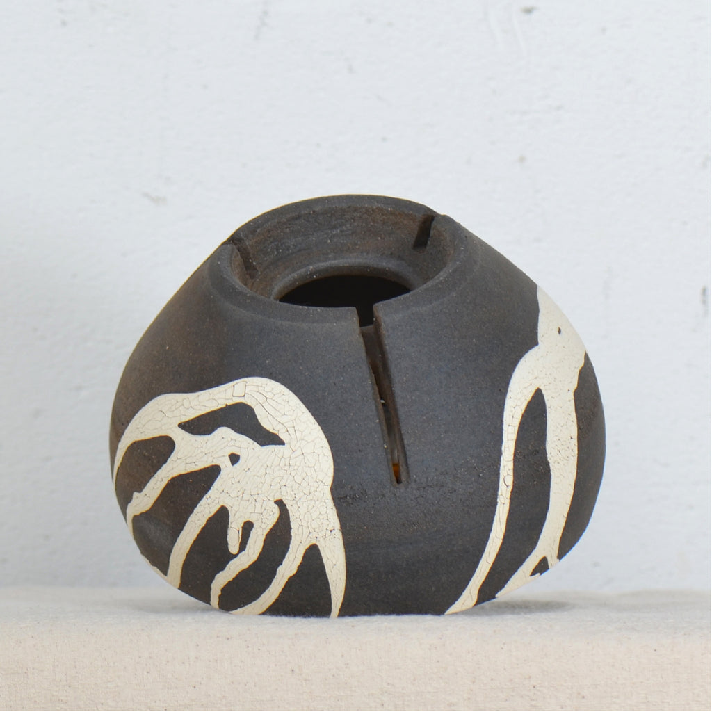 沼野 秀章 / 黒二白 / nh5_bw14_m / 約φ14.6cm / 植木鉢