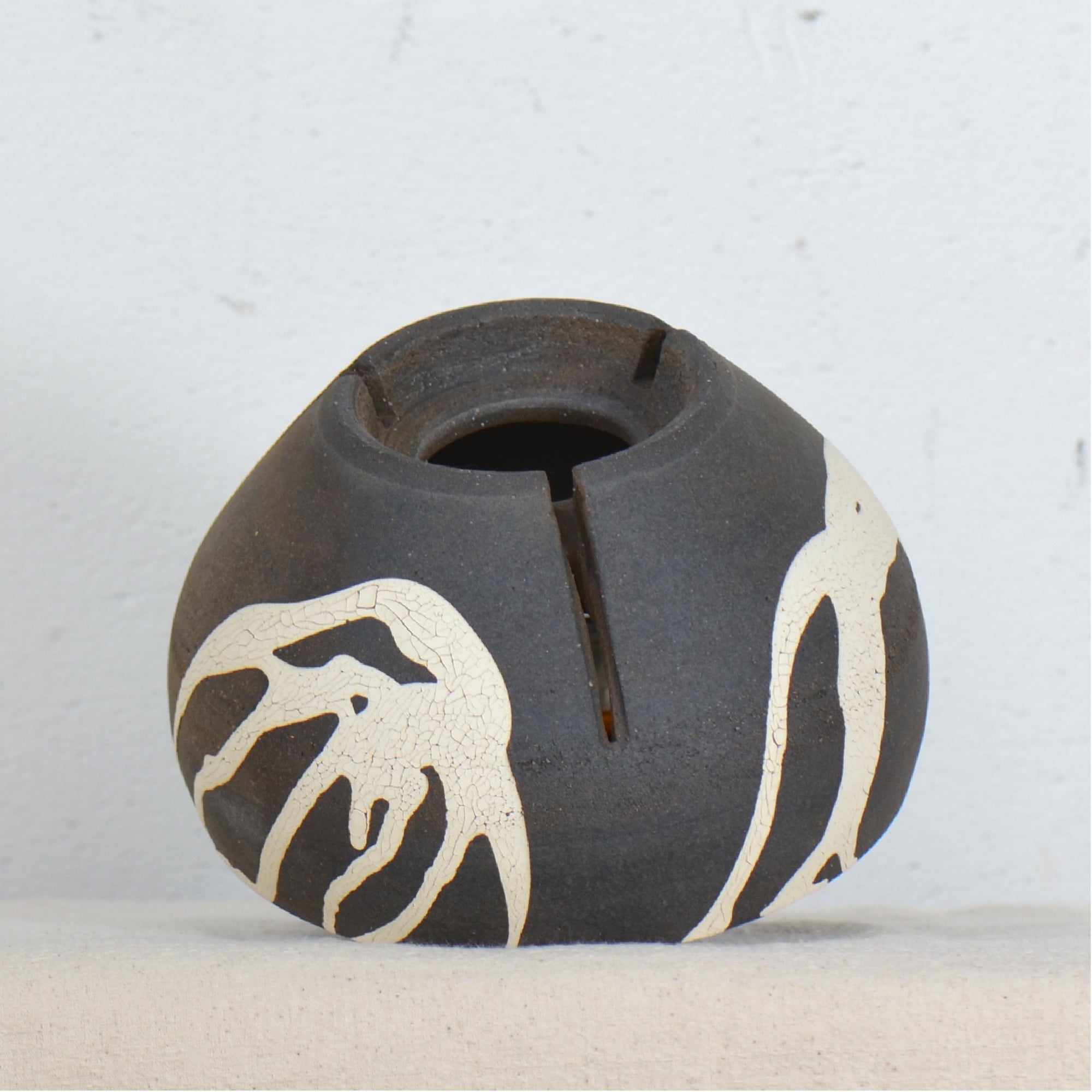 沼野 秀章 / 黒二白 / nh5_bw14_m / 約φ14.6cm / 植木鉢