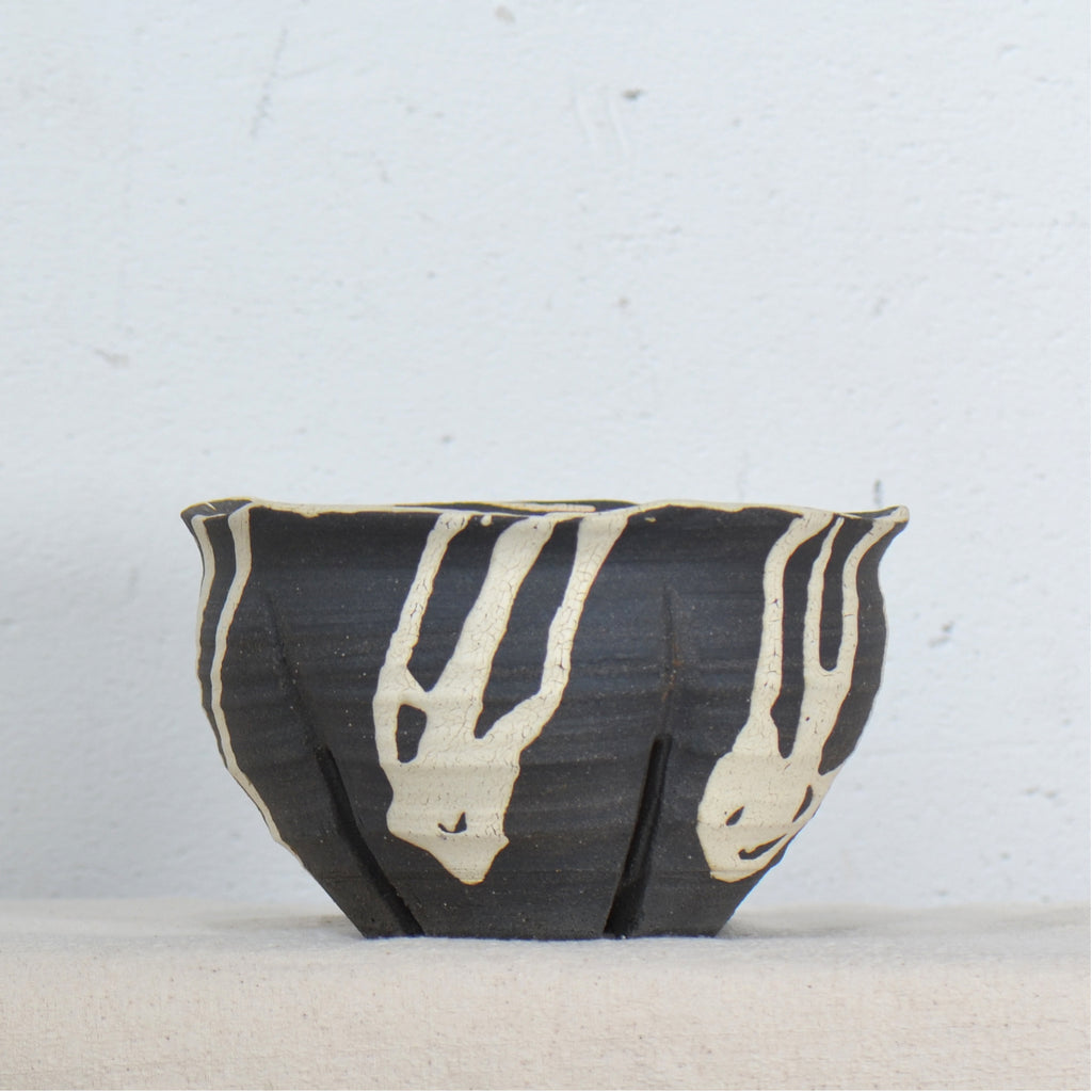 沼野 秀章 / 黒二白 / nh5_bw15_l / 約φ15.7cm / 植木鉢