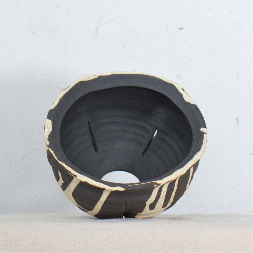 沼野 秀章 / 黒二白 / nh5_bw15_l / 約φ15.7cm / 植木鉢
