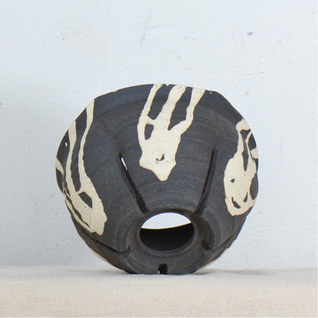 沼野 秀章 / 黒二白 / nh5_bw15_l / 約φ15.7cm / 植木鉢