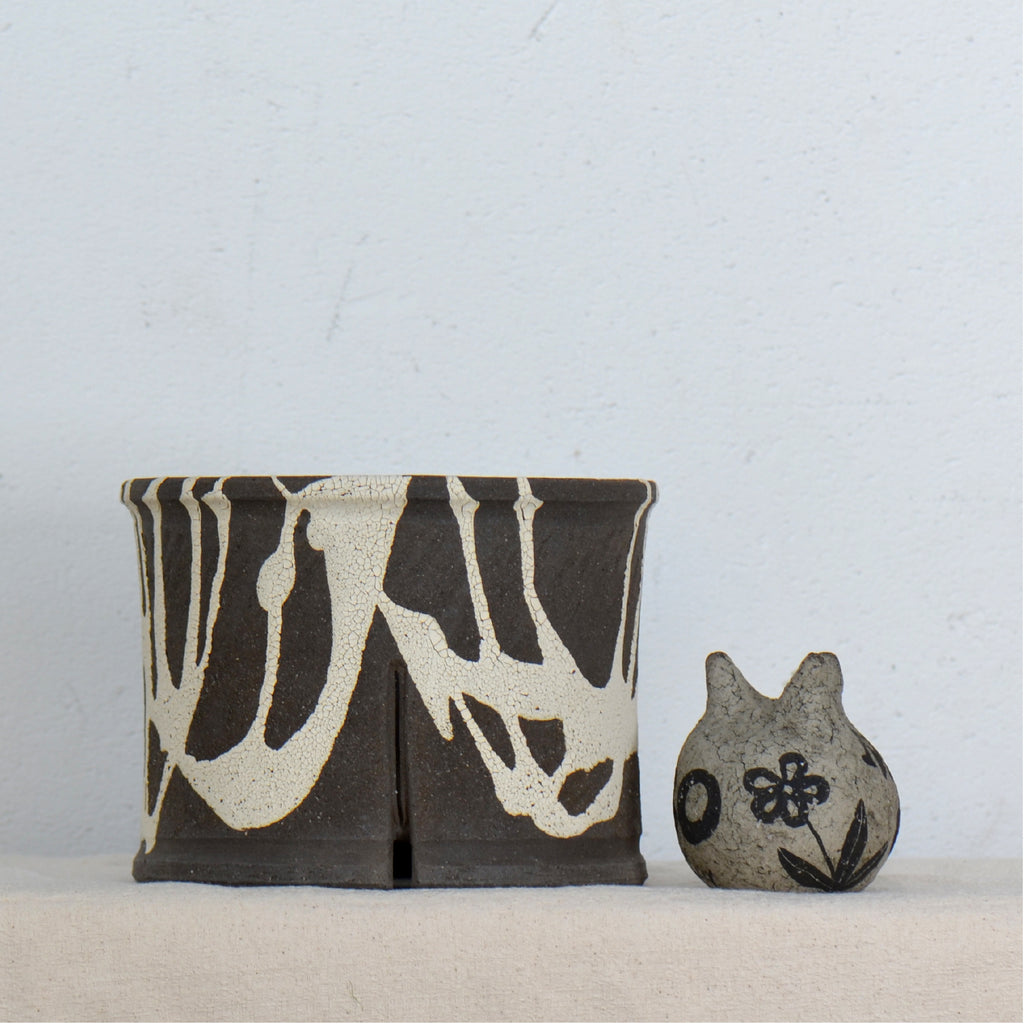 沼野 秀章 / 黒二白 / nh5_bw17_l / 約φ16.5cm / 植木鉢