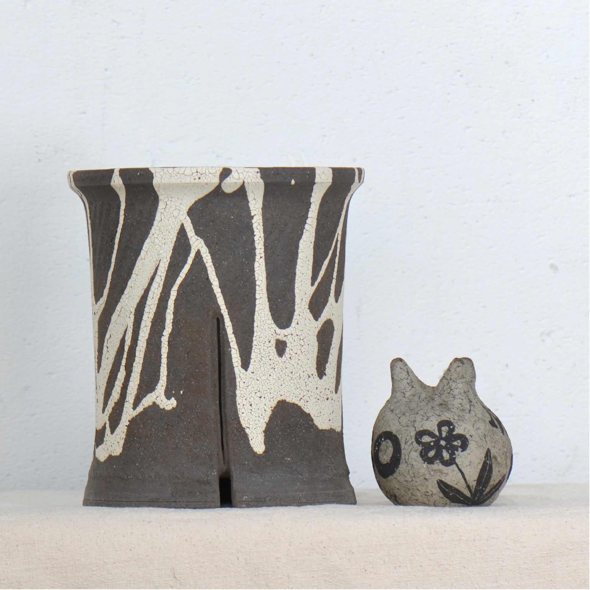 沼野 秀章 / 黒二白 / nh5_bw18_l / 約φ16cm / 植木鉢