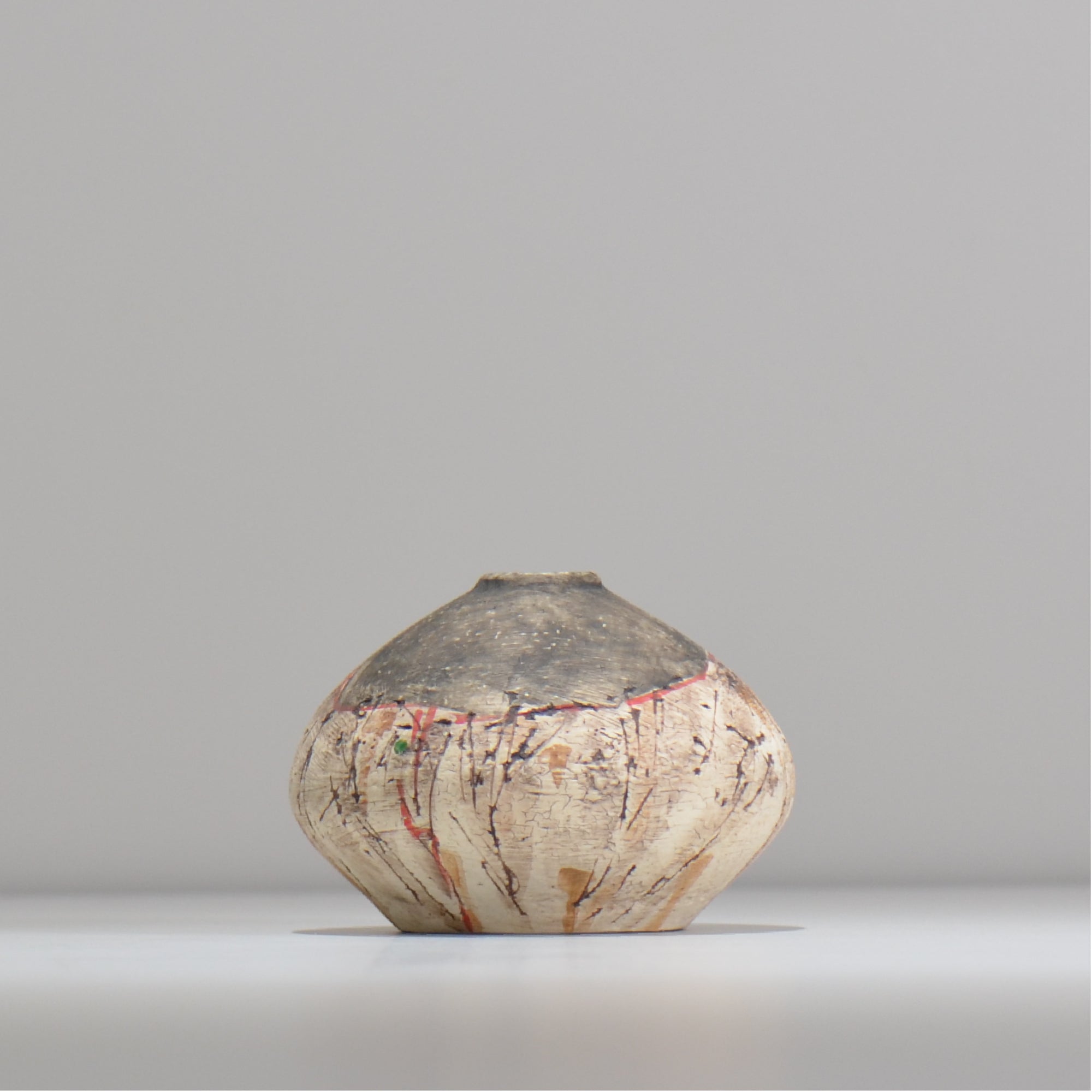 沼野 秀章 / 刻ム音 /  nh5_ichi001_xs
/ 底面 直径約6φcm / 一輪挿し 花瓶