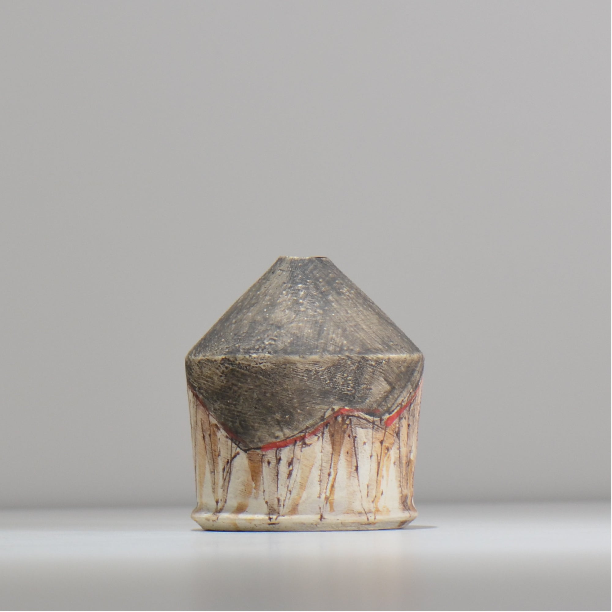 沼野 秀章 / 刻ム音 /  nh5_ichi003_s
/ 底面 直径約9φcm / 一輪挿し 花瓶