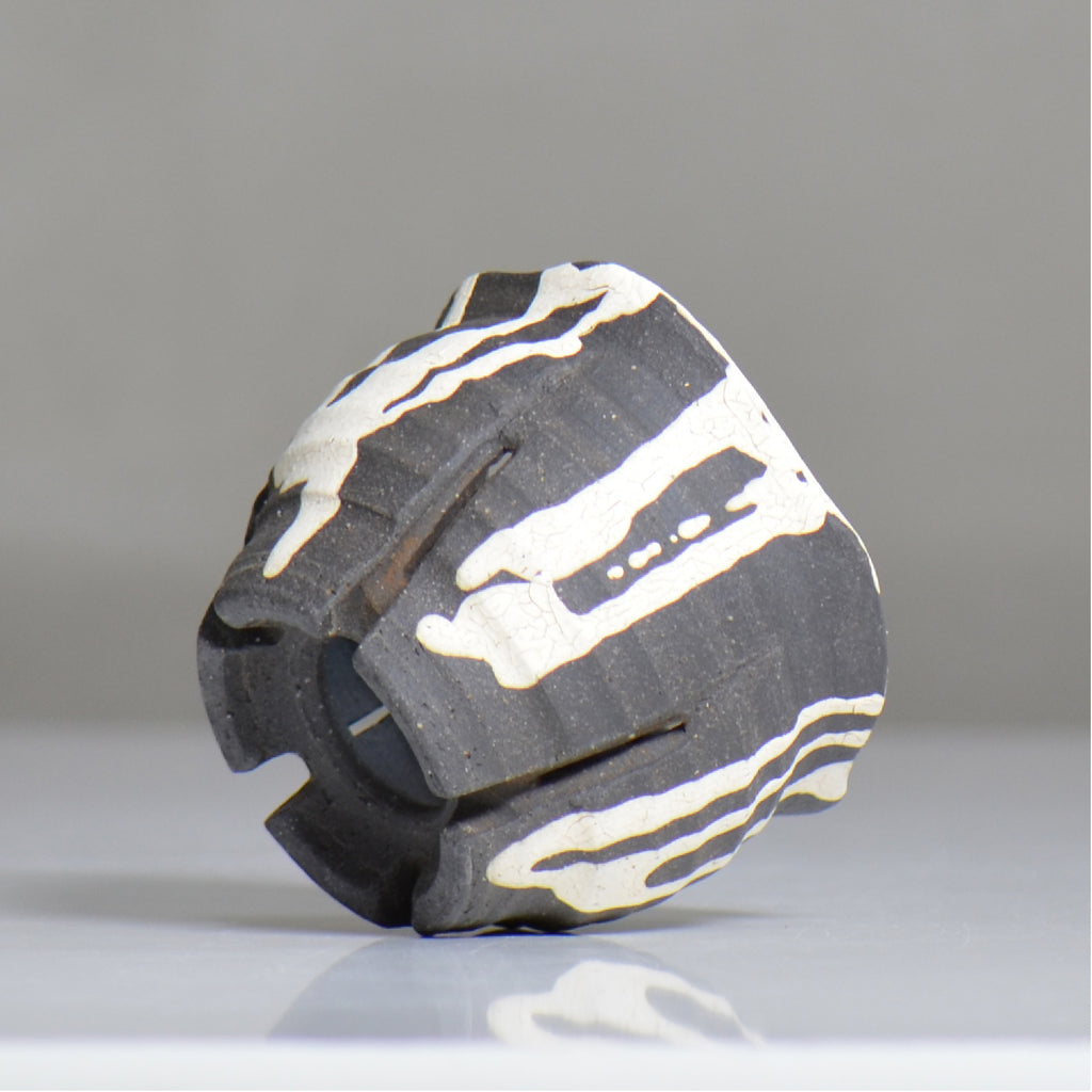 沼野 秀章 / 黒二白 / nh6_bw03_s / 約φ9.5cm / 植木鉢