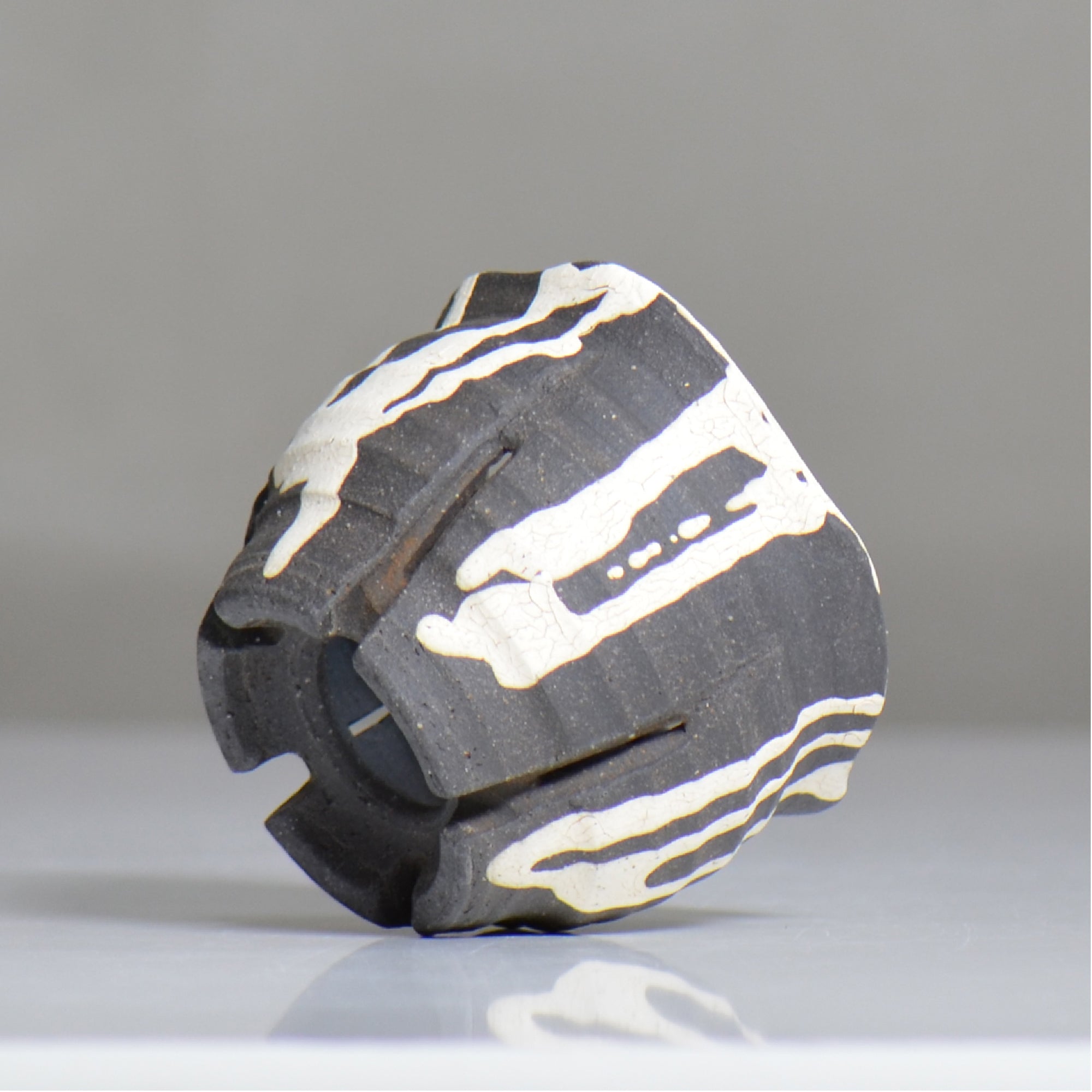 沼野 秀章 / 黒二白 / nh6_bw03_s / 約φ9.5cm / 植木鉢