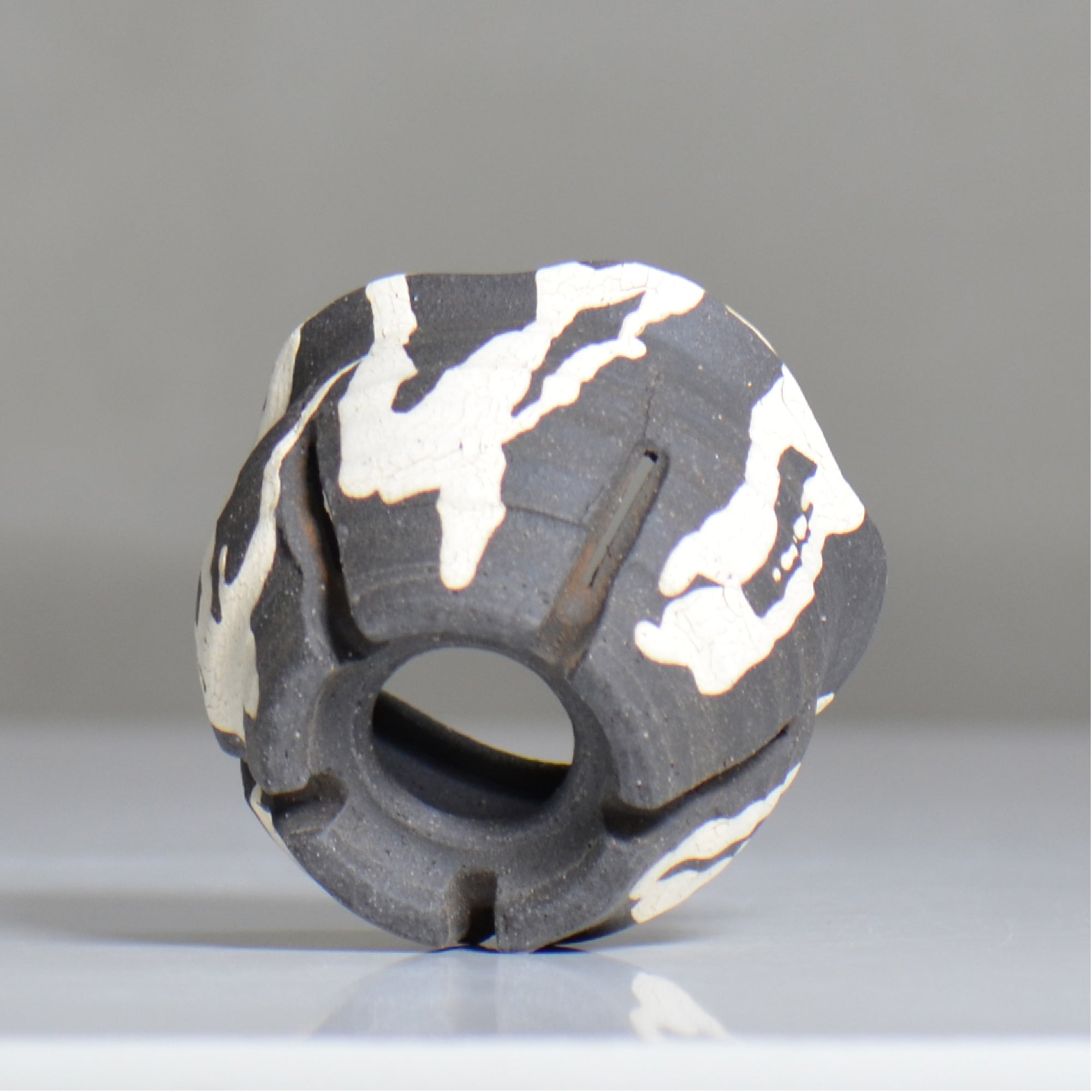 沼野 秀章 / 黒二白 / nh6_bw03_s / 約φ9.5cm / 植木鉢
