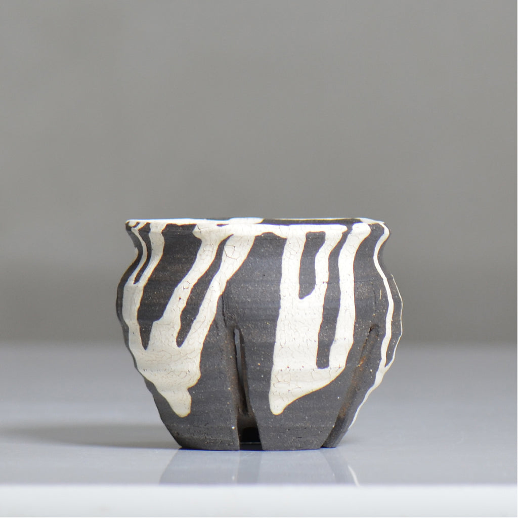 沼野 秀章 / 黒二白 / nh6_bw04_xs / 約φ8.5cm / 植木鉢