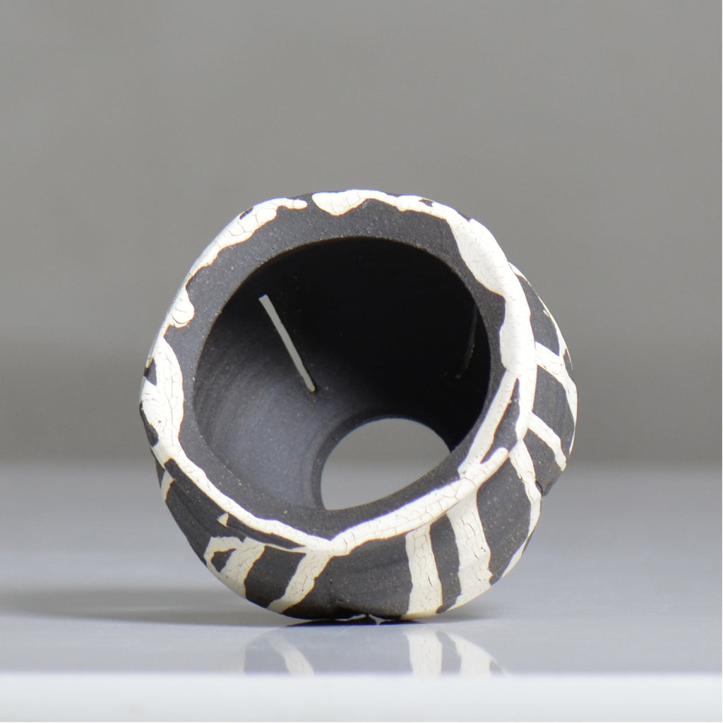 沼野 秀章 / 黒二白 / nh6_bw04_xs / 約φ8.5cm / 植木鉢