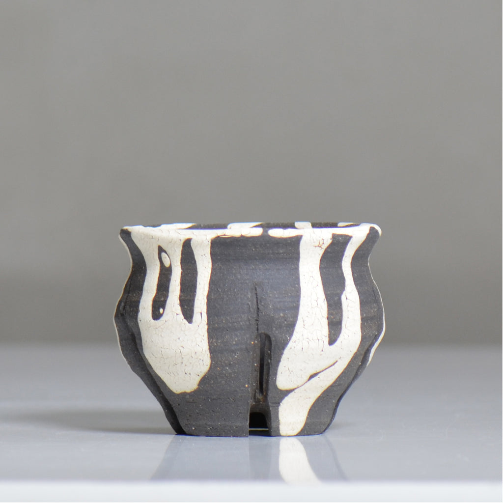 沼野 秀章 / 黒二白 / nh6_bw07_xs / 約φ8.7cm / 植木鉢
