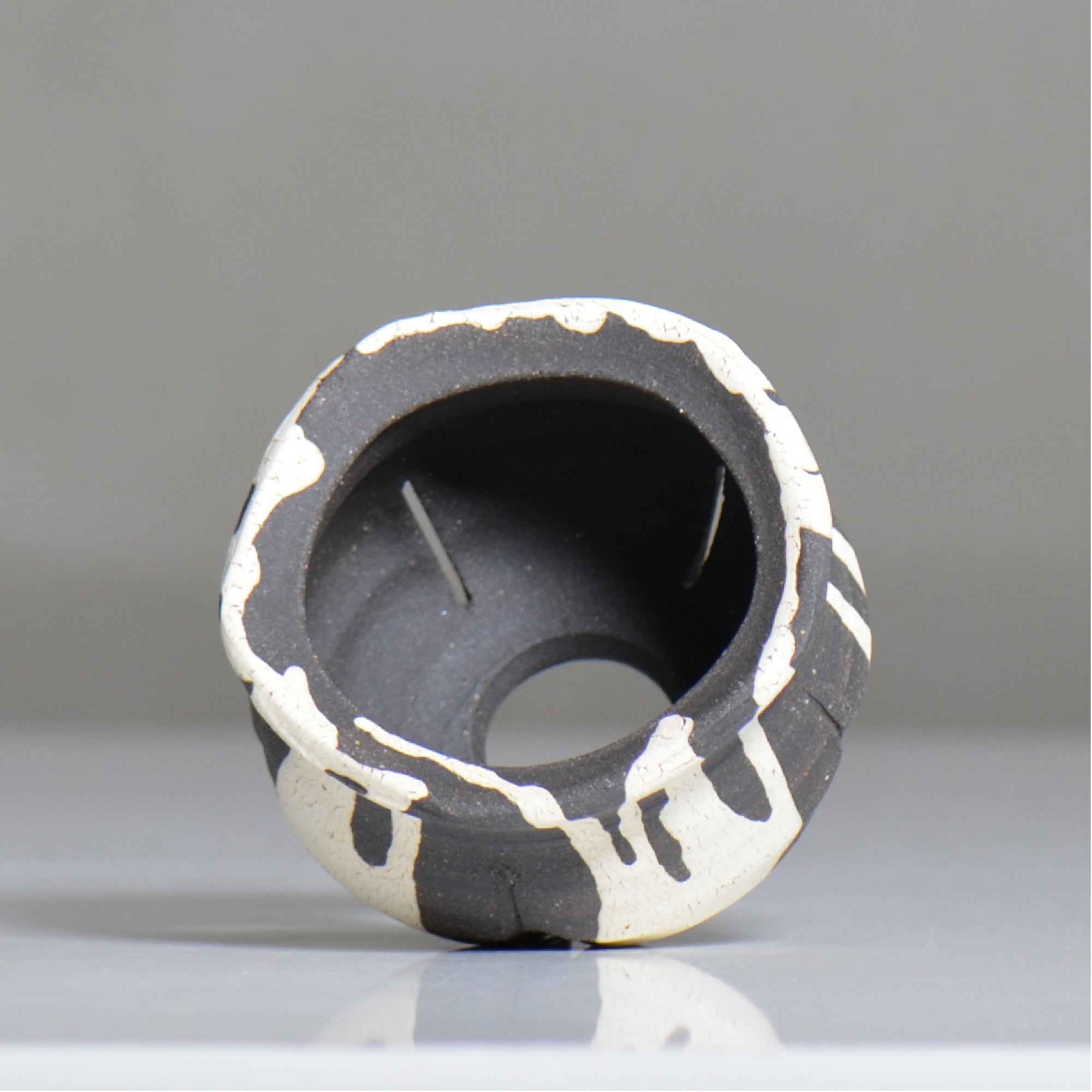 沼野 秀章 / 黒二白 / nh6_bw07_xs / 約φ8.7cm / 植木鉢