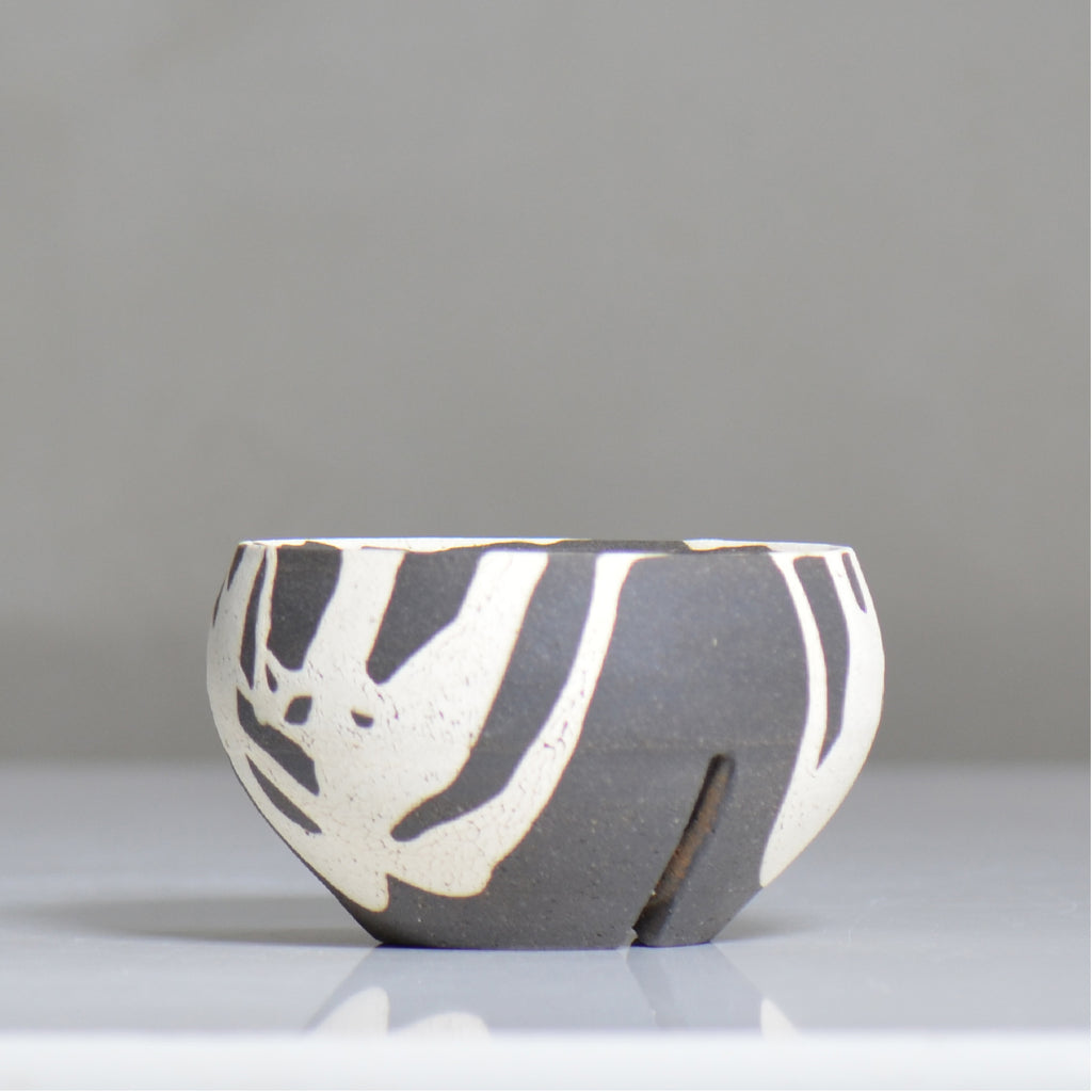 沼野 秀章 / 黒二白 / nh6_bw11_s / 約φ10.5cm / 植木鉢