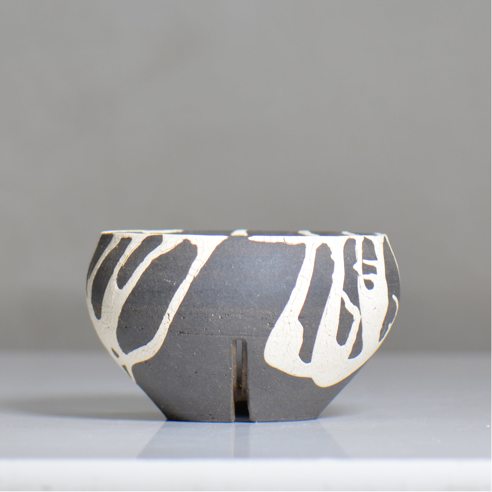 沼野 秀章 / 黒二白 / nh6_bw13_s / 約φ12cm / 植木鉢
