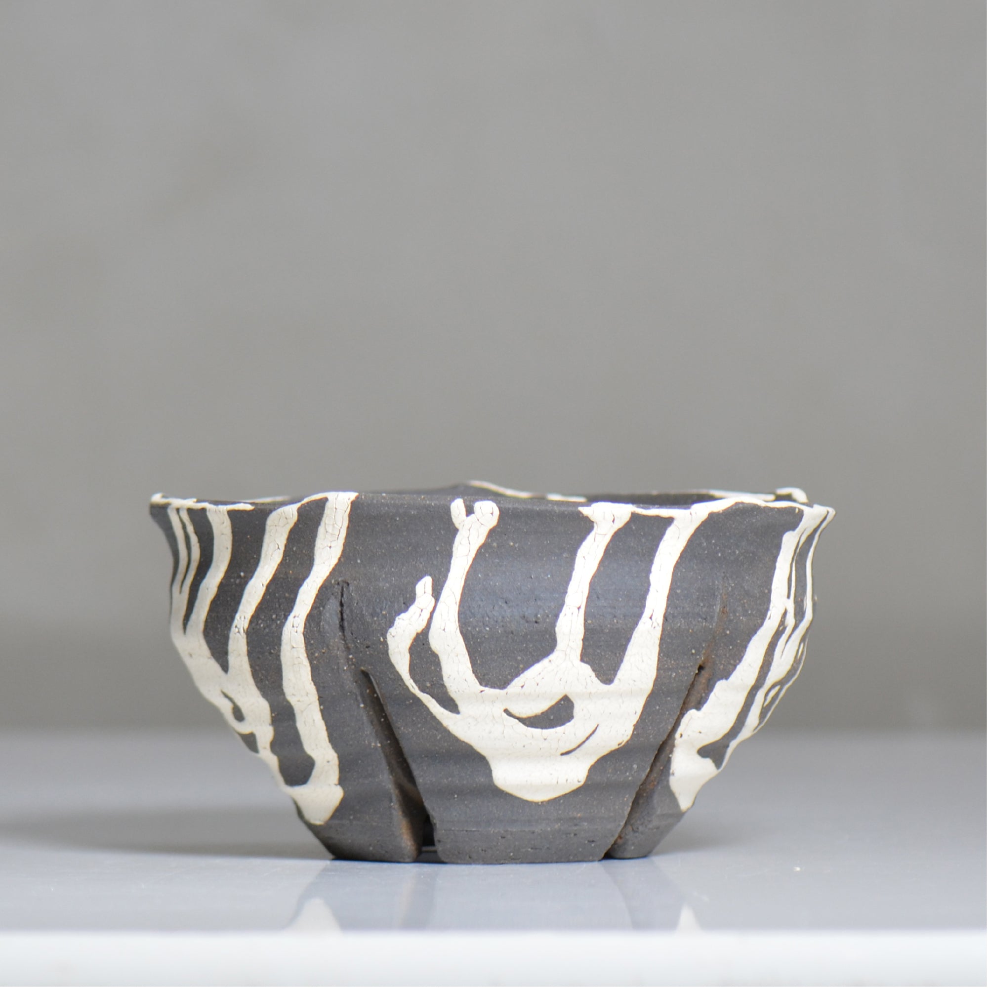 沼野 秀章 / 黒二白 / nh6_bw15_l / 約φ16cm / 植木鉢