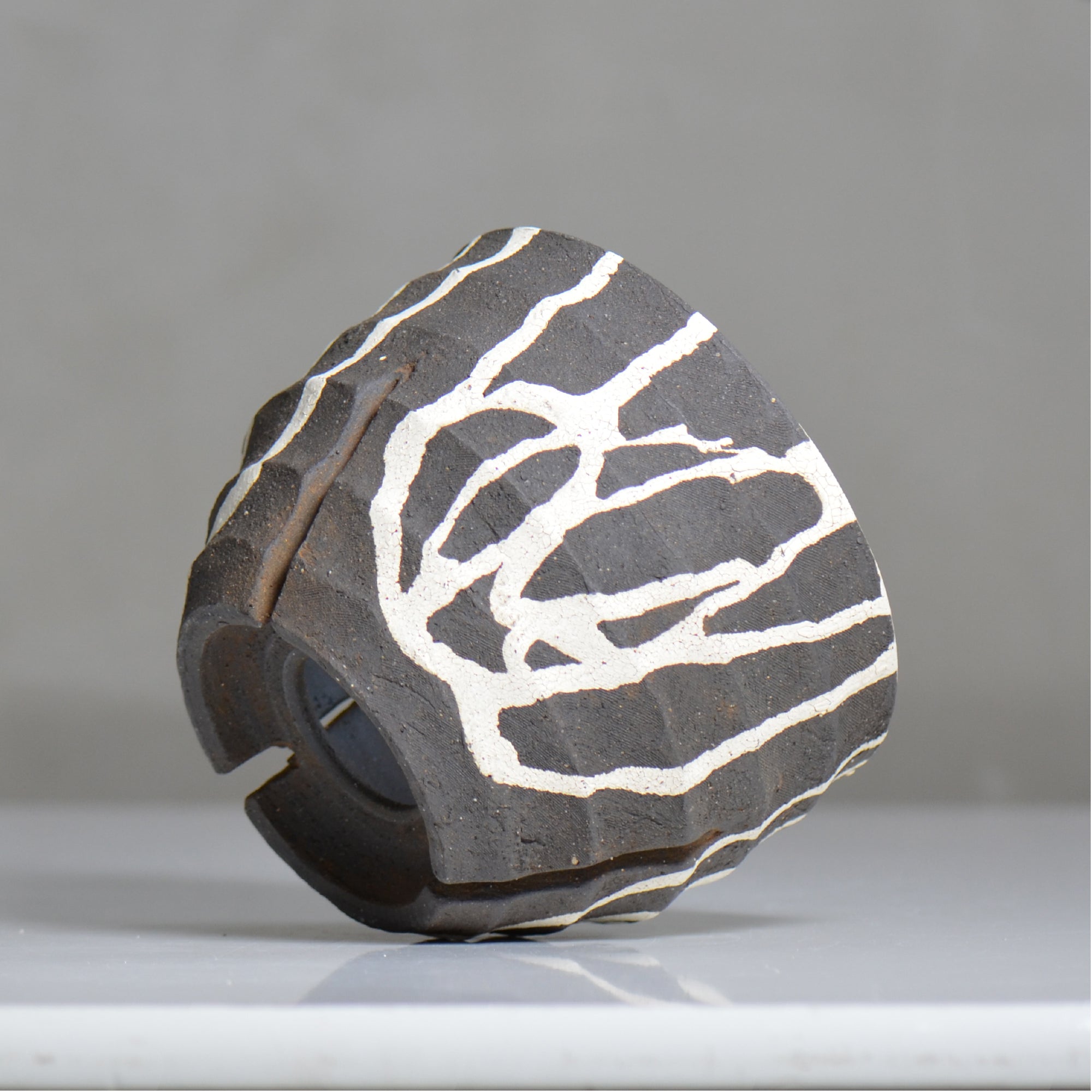 沼野 秀章 / 黒二白 / nh6_bw18_m / 約φ15cm / 植木鉢