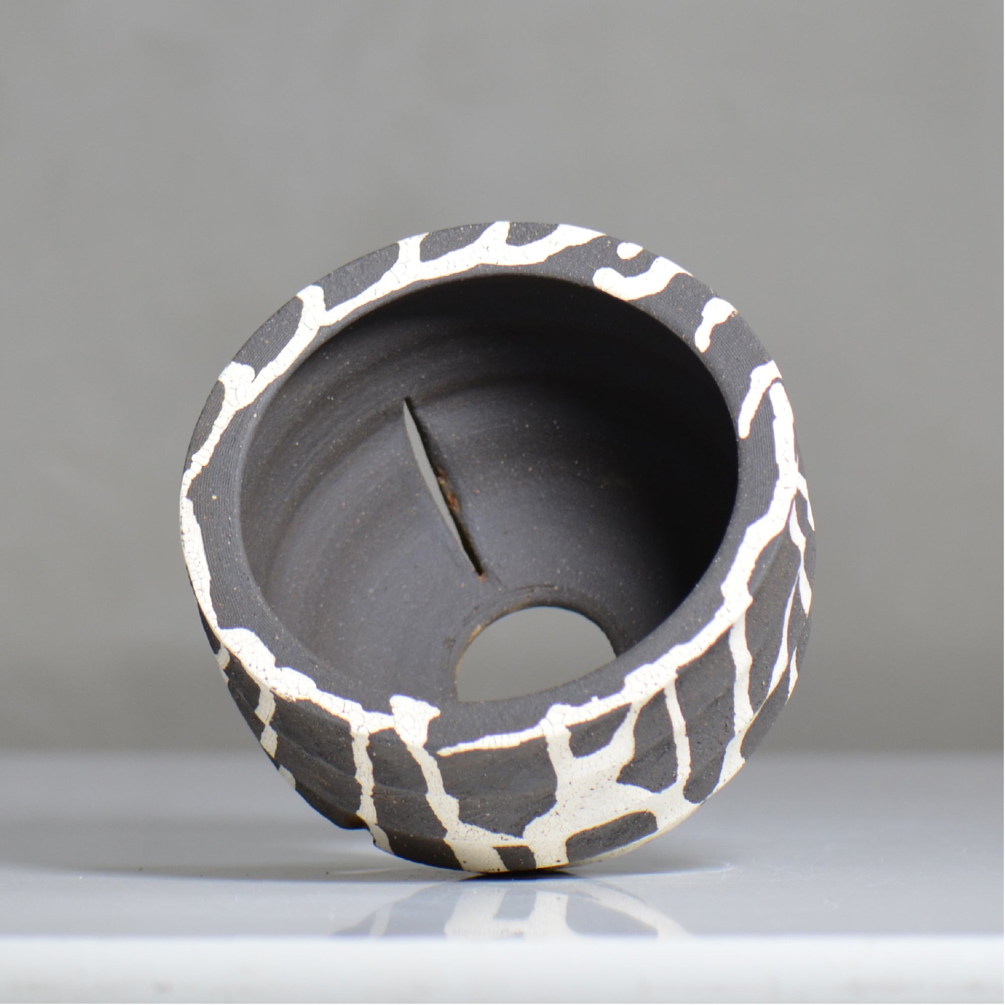 沼野 秀章 / 黒二白 / nh6_bw18_m / 約φ15cm / 植木鉢