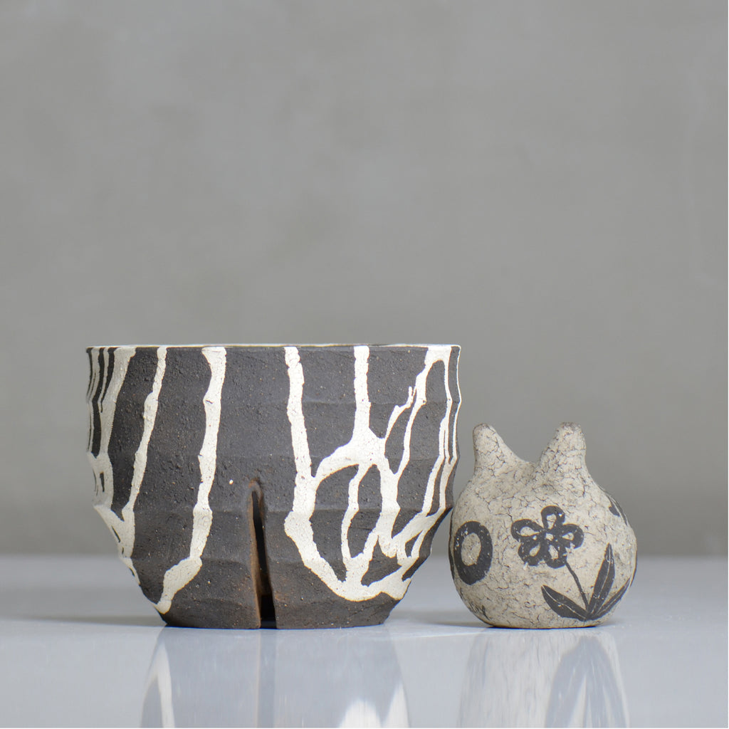 沼野 秀章 / 黒二白 / nh6_bw18_m / 約φ15cm / 植木鉢