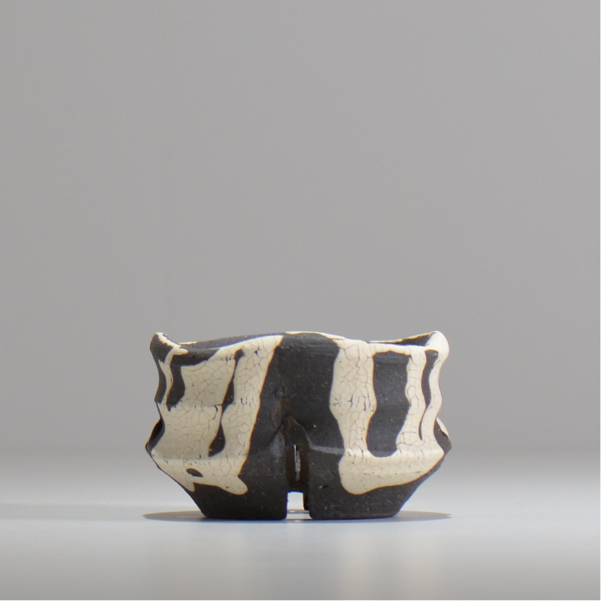 備前組鉢(五点) 未使用 新品同様 沼野 秀章 / 黒二白 / S / nh_bw02_xs/ 約φ8.5cm / 植木鉢