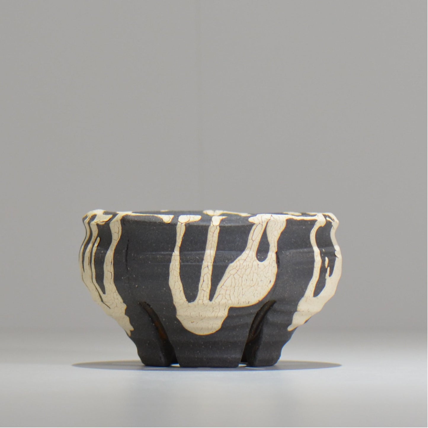 沼野 秀章 / 黒二白 / S  / nh_bw04_s/ 約φ12cm / 植木鉢