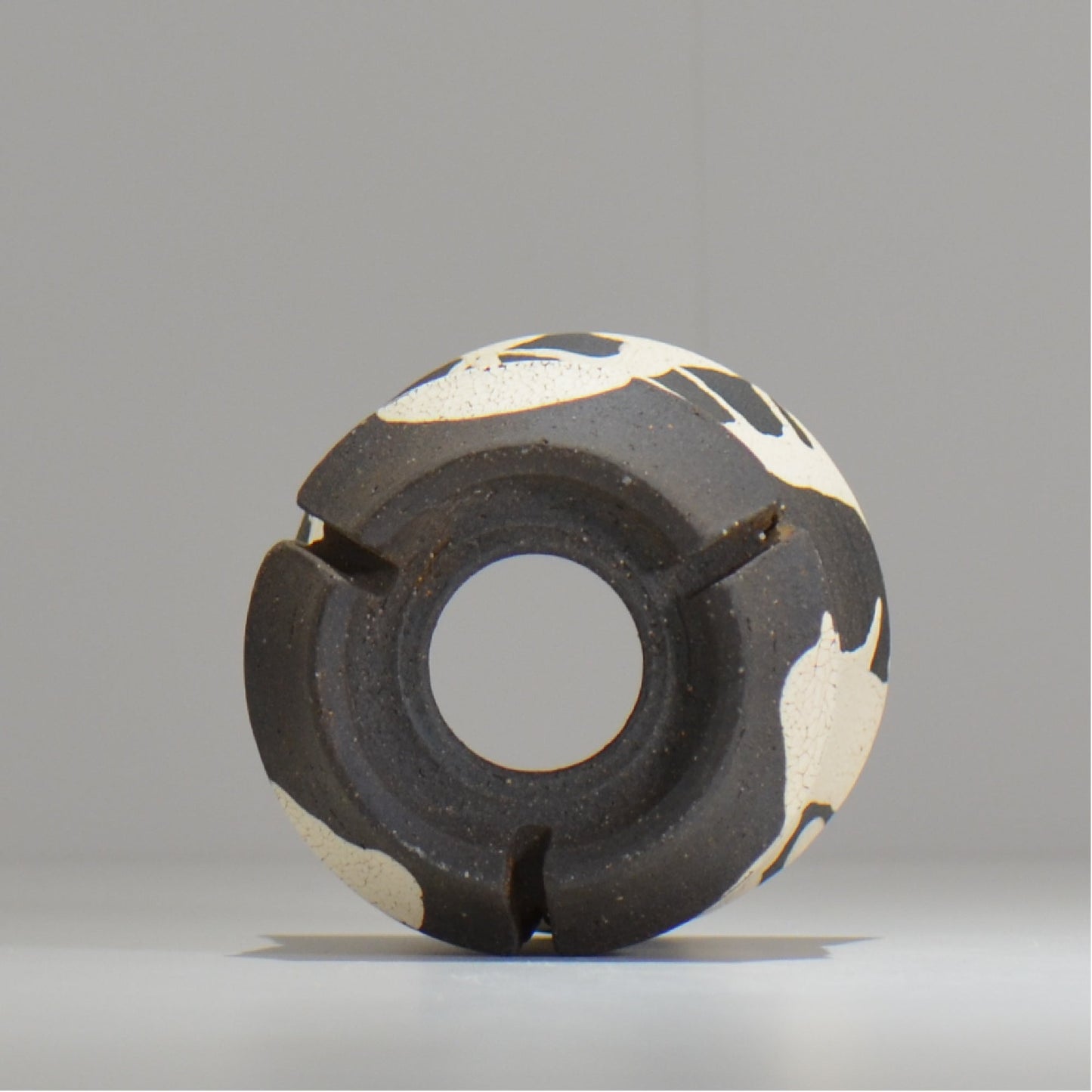 沼野 秀章 / 黒二白 / S  / nh_bw05_s / 約φ10.3cm / 植木鉢