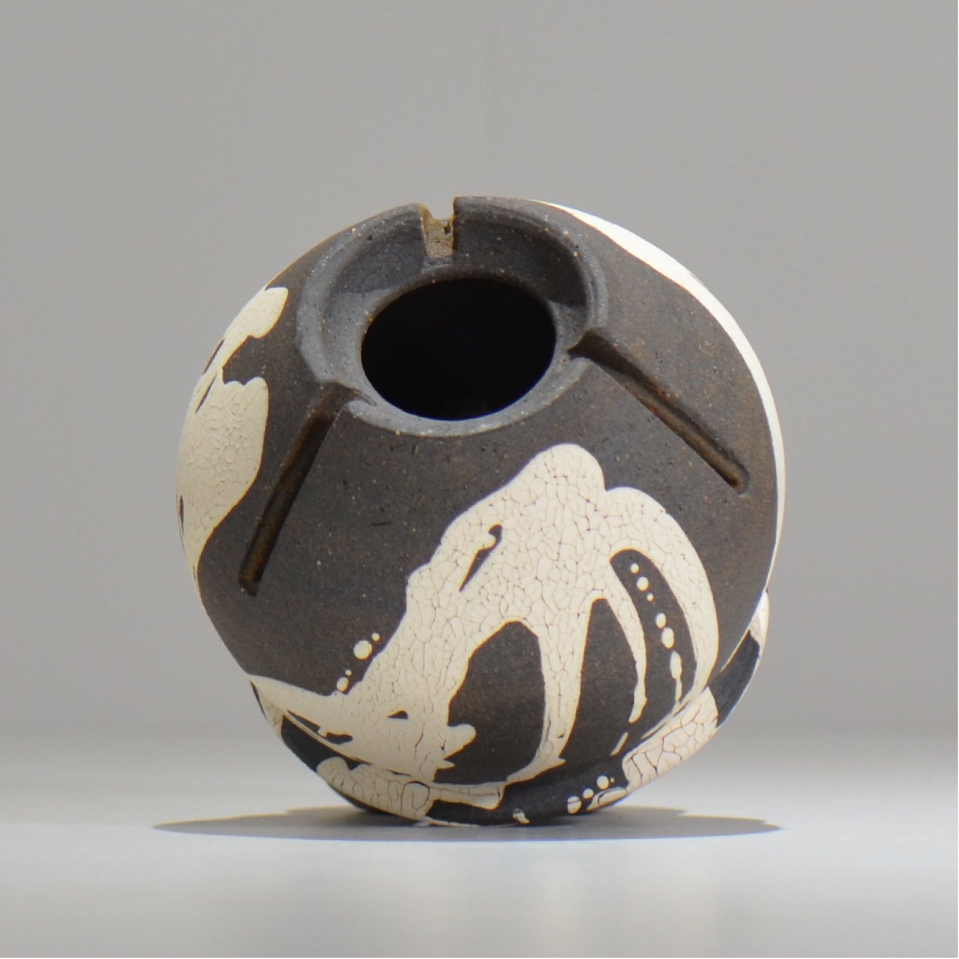 沼野 秀章 / 黒二白 / S  / nh_bw06_s / 約φ9.7cm / 植木鉢