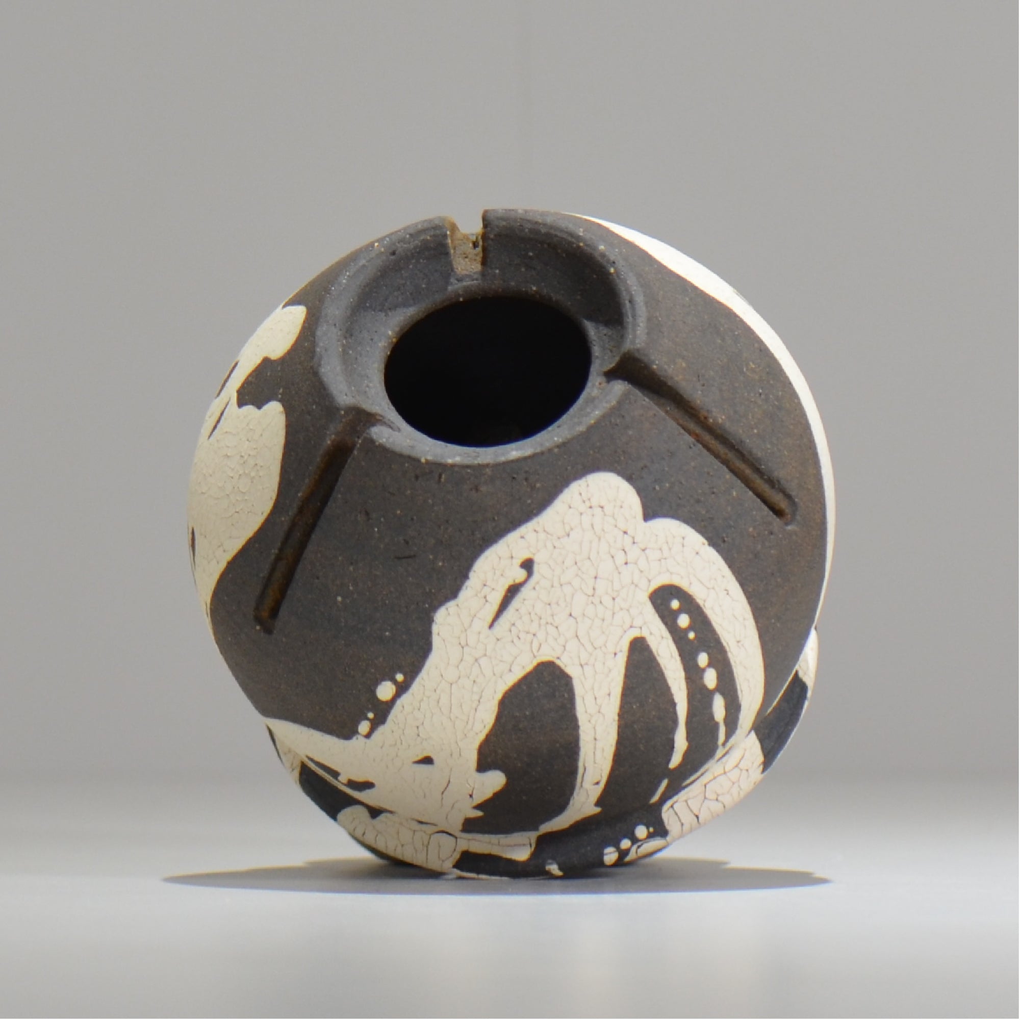 沼野 秀章 / 黒二白 / S  / nh_bw06_s / 約φ9.7cm / 植木鉢