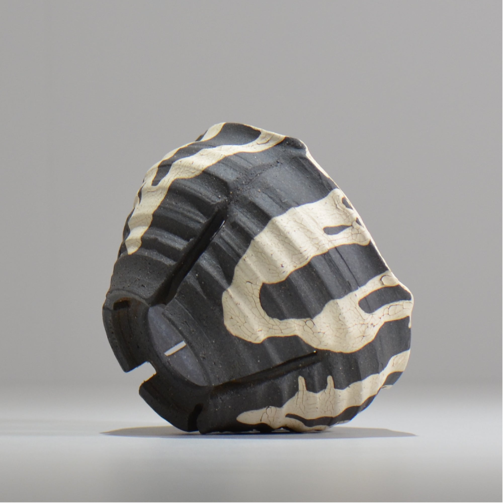 備前組鉢(五点) 未使用 新品同様 沼野 秀章 / 黒二白 / S / nh_bw07_m / 約φ12.5cm / 植木鉢
