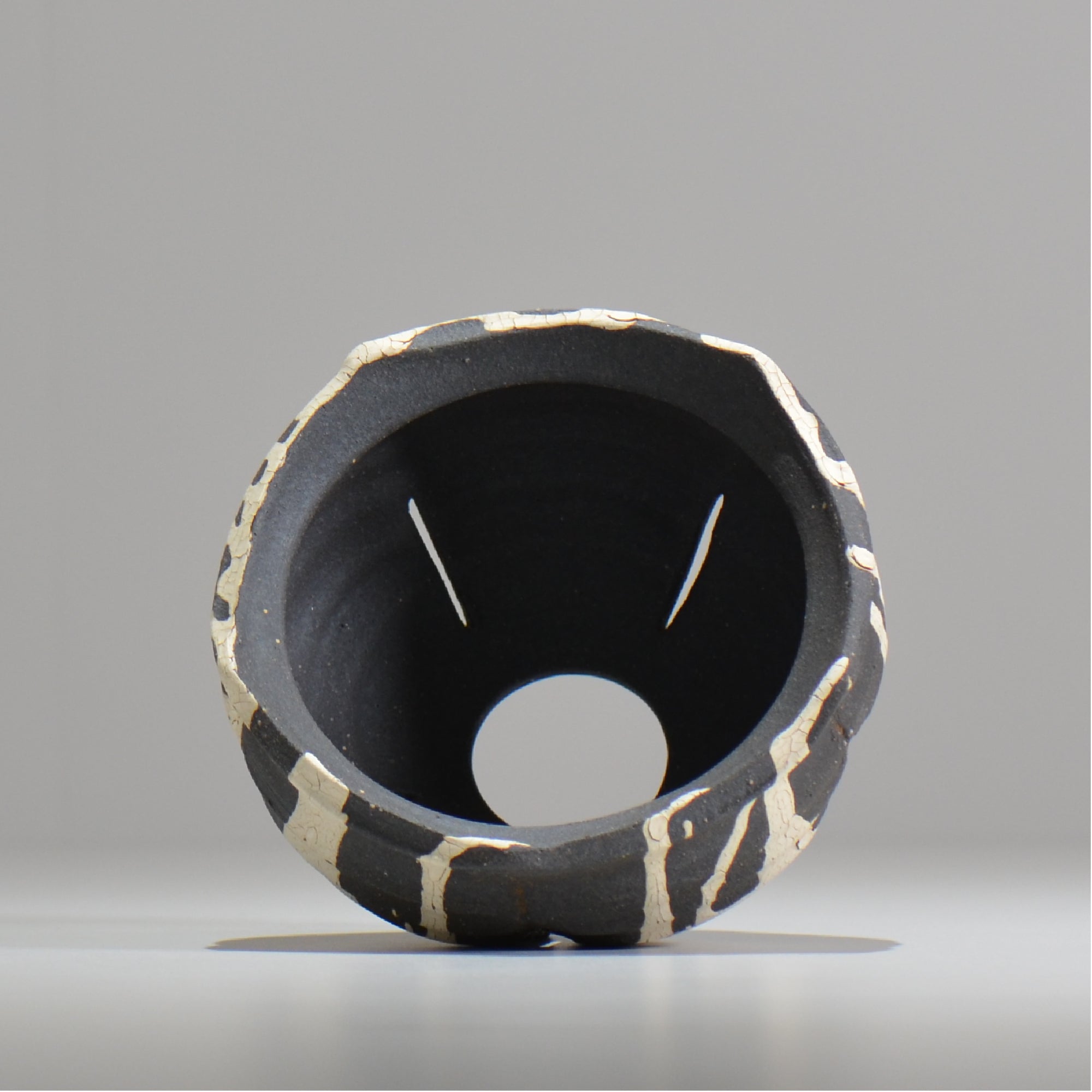 備前組鉢(五点) 未使用 新品同様 沼野 秀章 / 黒二白 / S / nh_bw07_m / 約φ12.5cm / 植木鉢