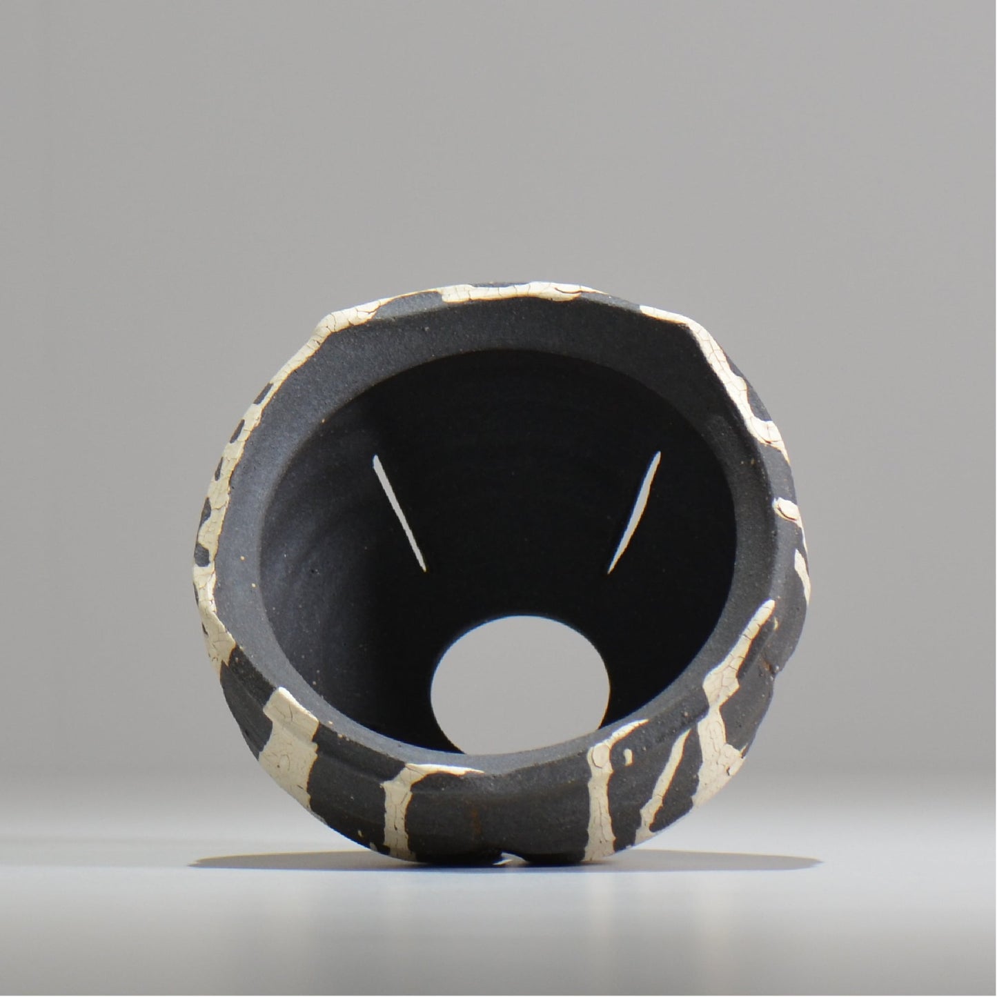 沼野 秀章 / 黒二白 / S  / nh_bw07_m / 約φ12.5cm / 植木鉢