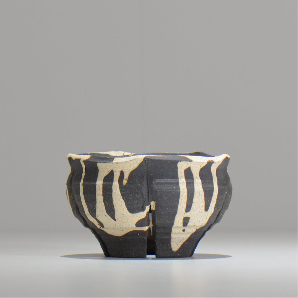 沼野 秀章 / 黒二白 / S  / nh_bw08_s / 約φ10.5cm / 植木鉢