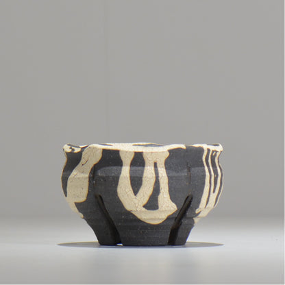 沼野 秀章 / 黒二白 / S  / nh_bw08_s / 約φ10.5cm / 植木鉢