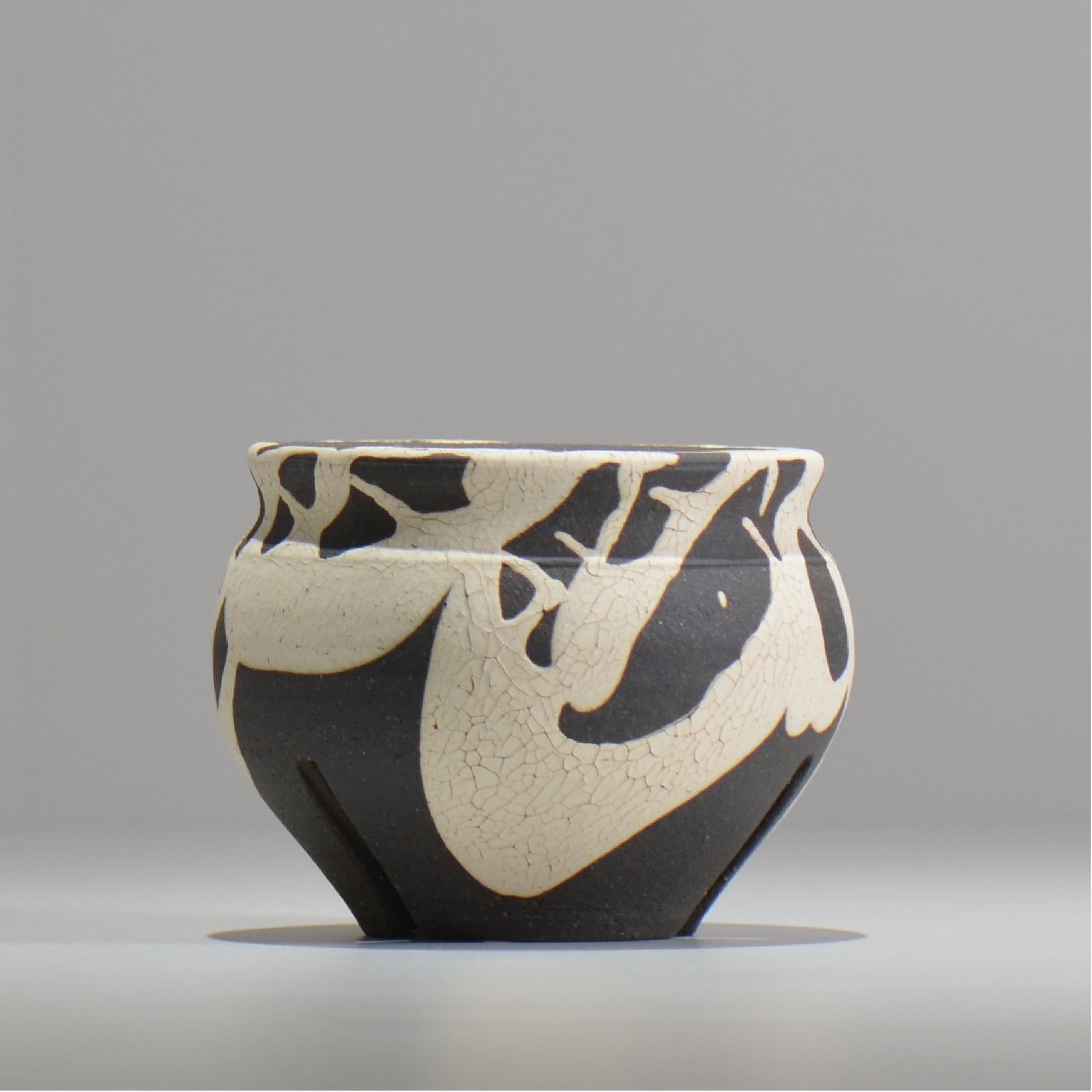 沼野 秀章 / 黒二白 / S  / nh_bw09_s / 約φ10cm / 植木鉢
