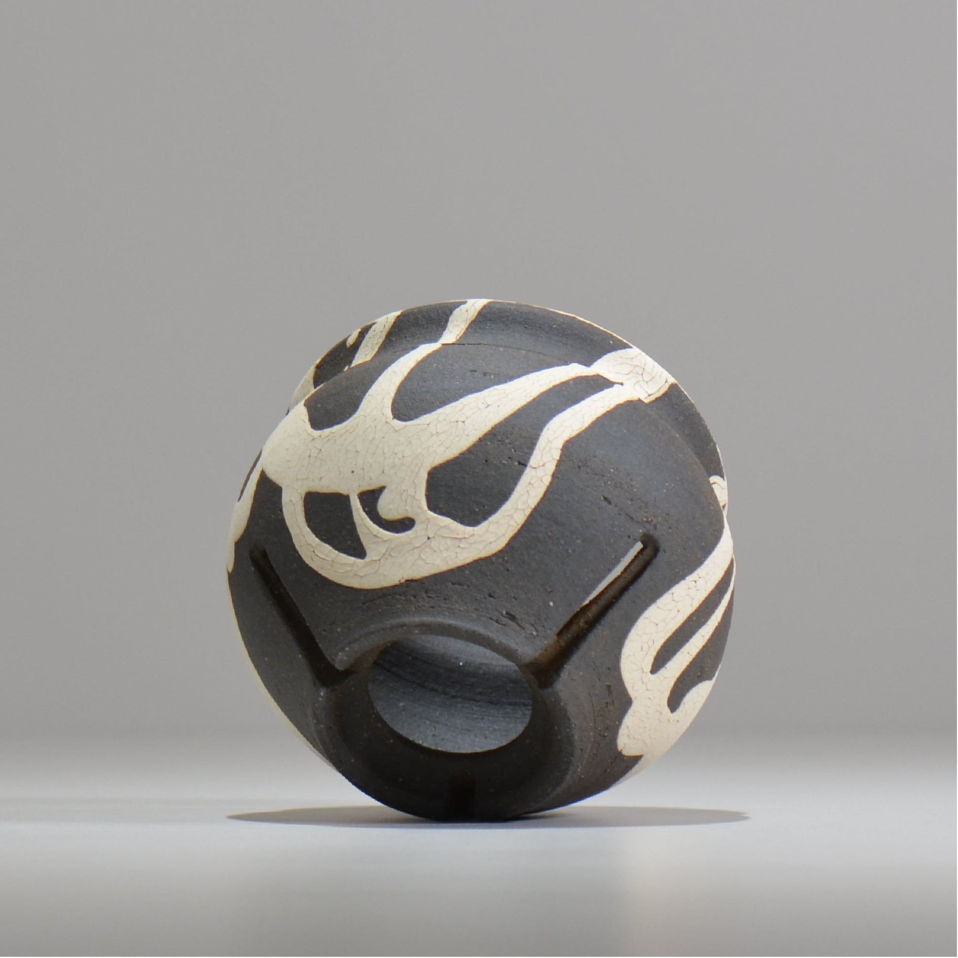 沼野 秀章 / 黒二白 / S  / nh_bw09_s / 約φ10cm / 植木鉢