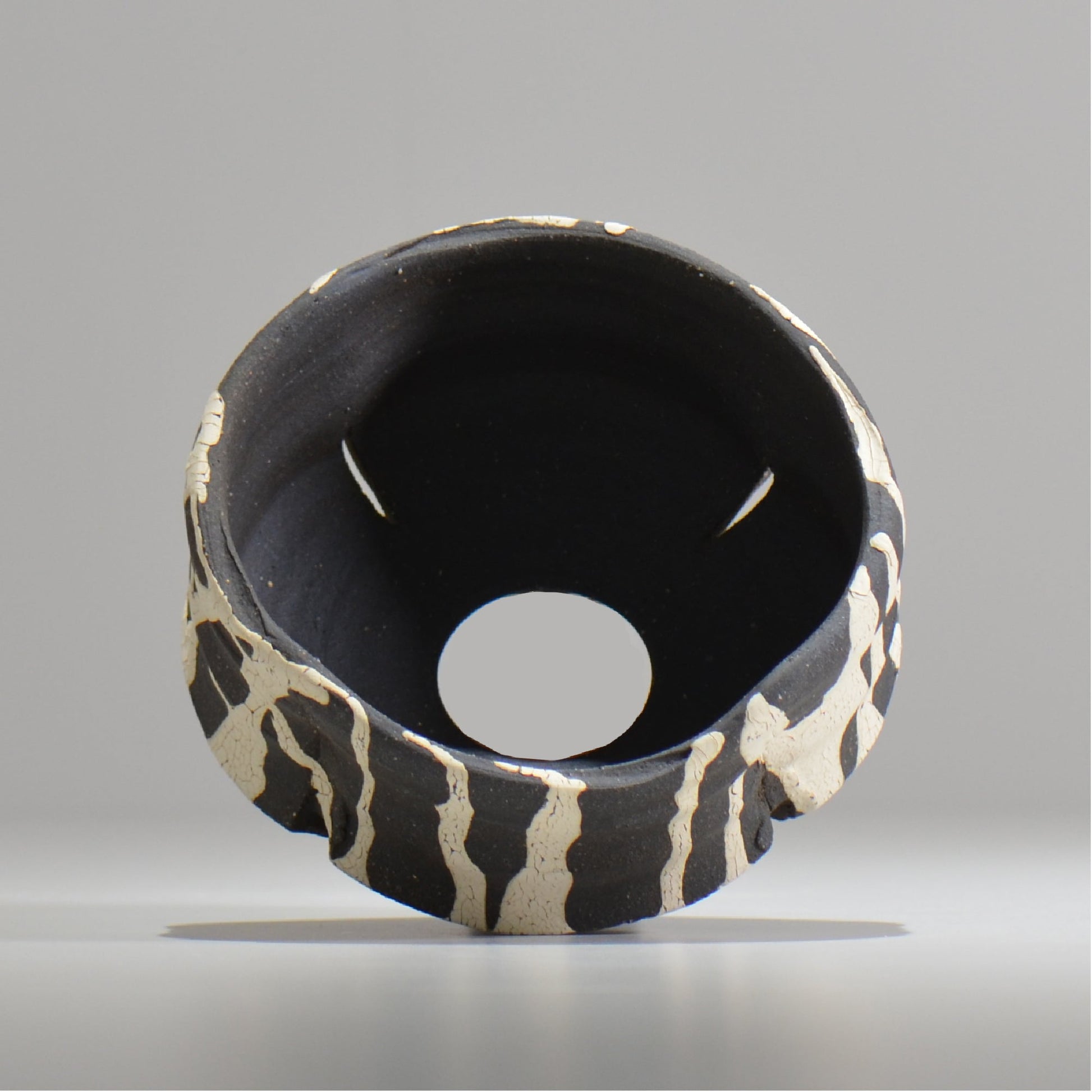 沼野 秀章 / 黒二白 / S  / nh_bw11_m / 約φ12.8cm / 植木鉢