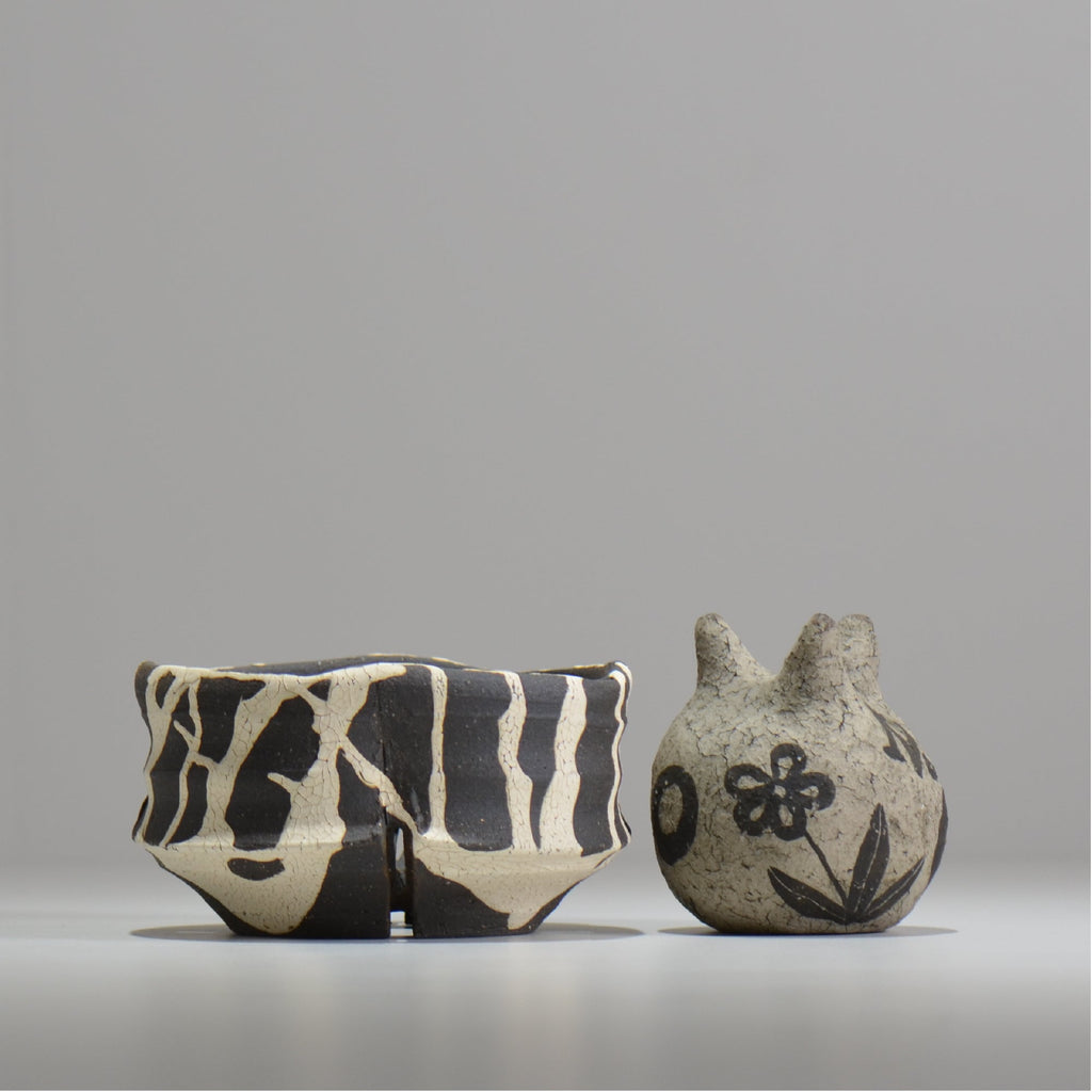 沼野 秀章 / 黒二白 / S  / nh_bw11_m / 約φ12.8cm / 植木鉢
