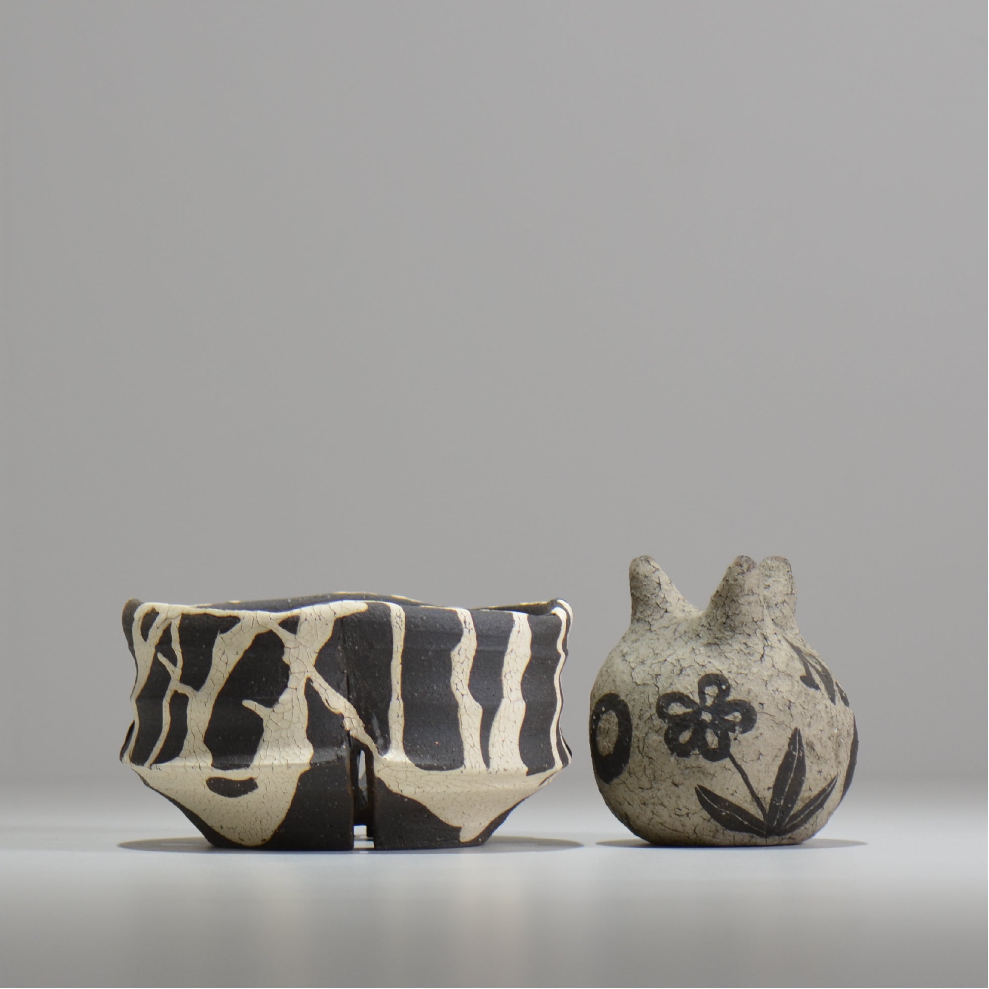 沼野 秀章 / 黒二白 / S  / nh_bw11_m / 約φ12.8cm / 植木鉢
