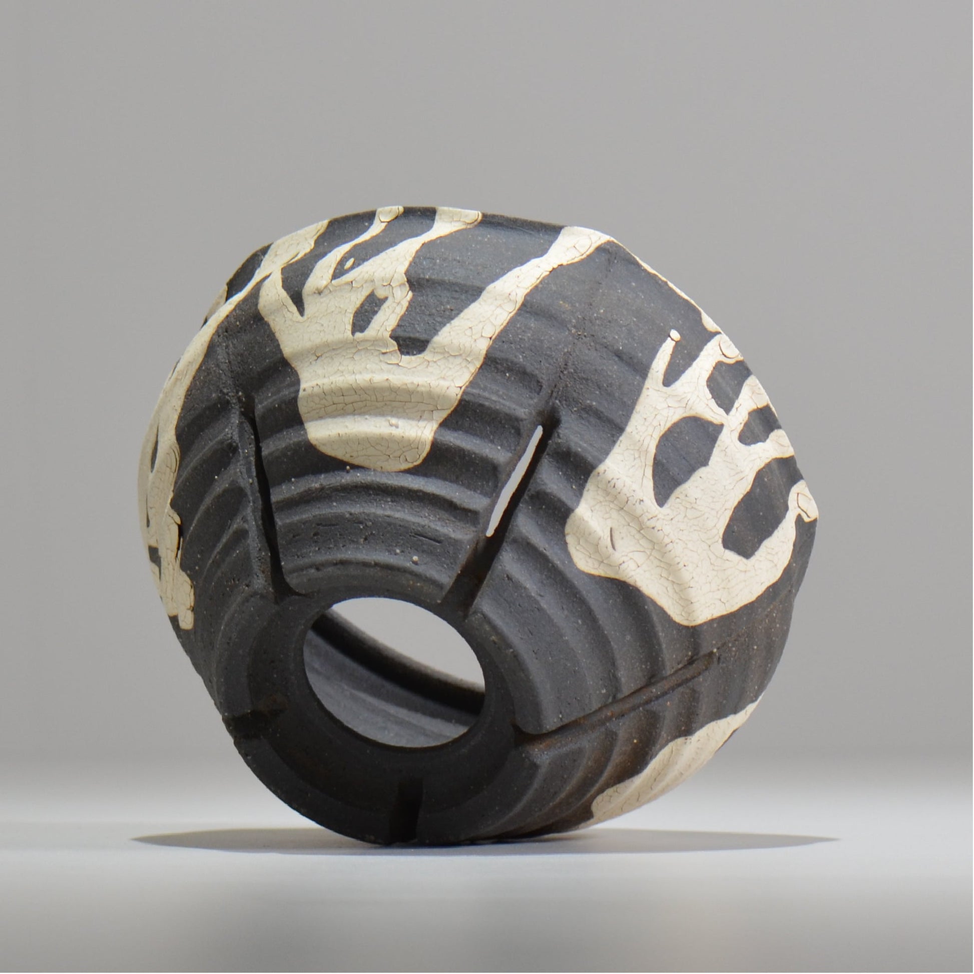 沼野 秀章 / 黒二白 / S  / nh_bw16_m/ 約φ15cm / 植木鉢