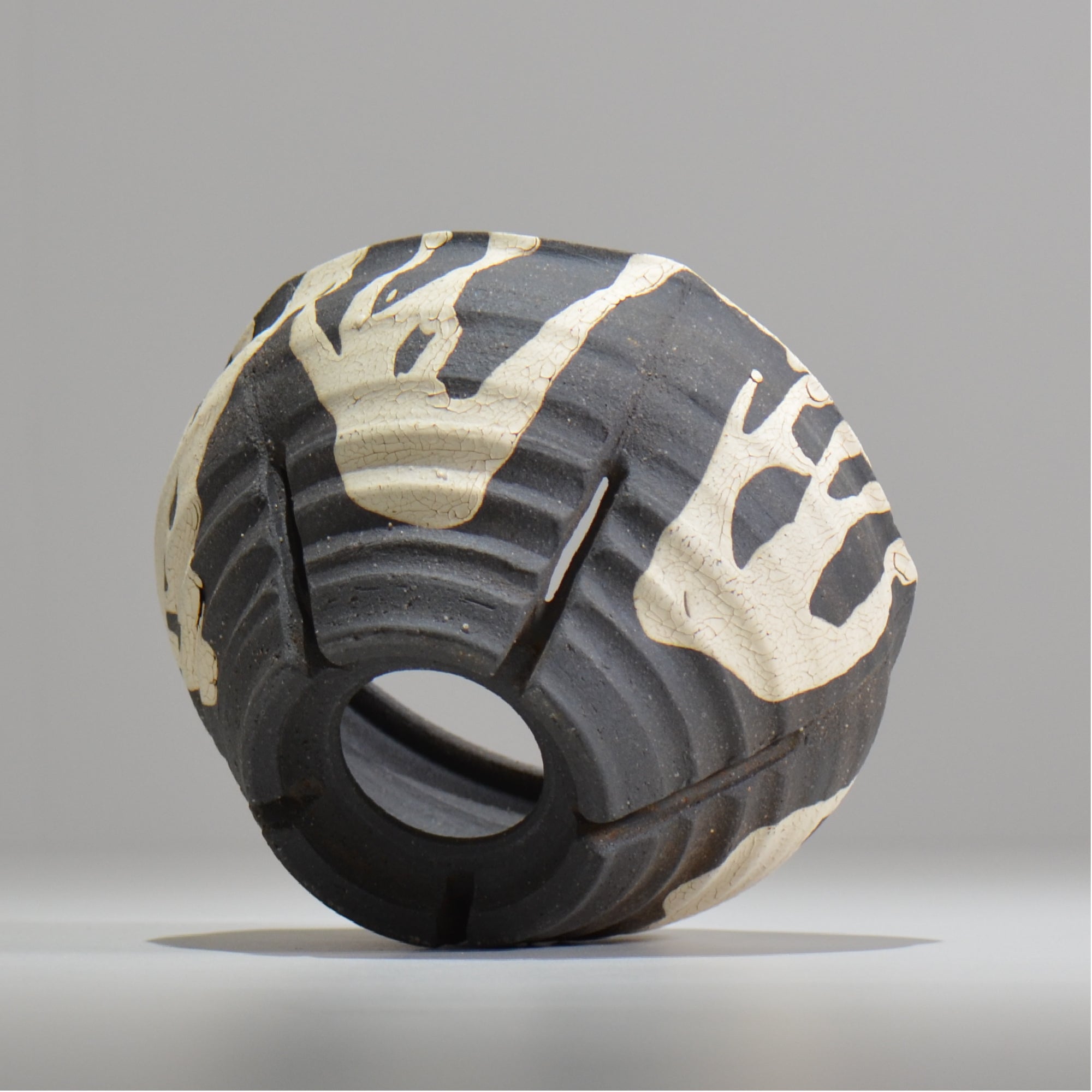 沼野 秀章 / 黒二白 / S  / nh_bw16_m/ 約φ15cm / 植木鉢