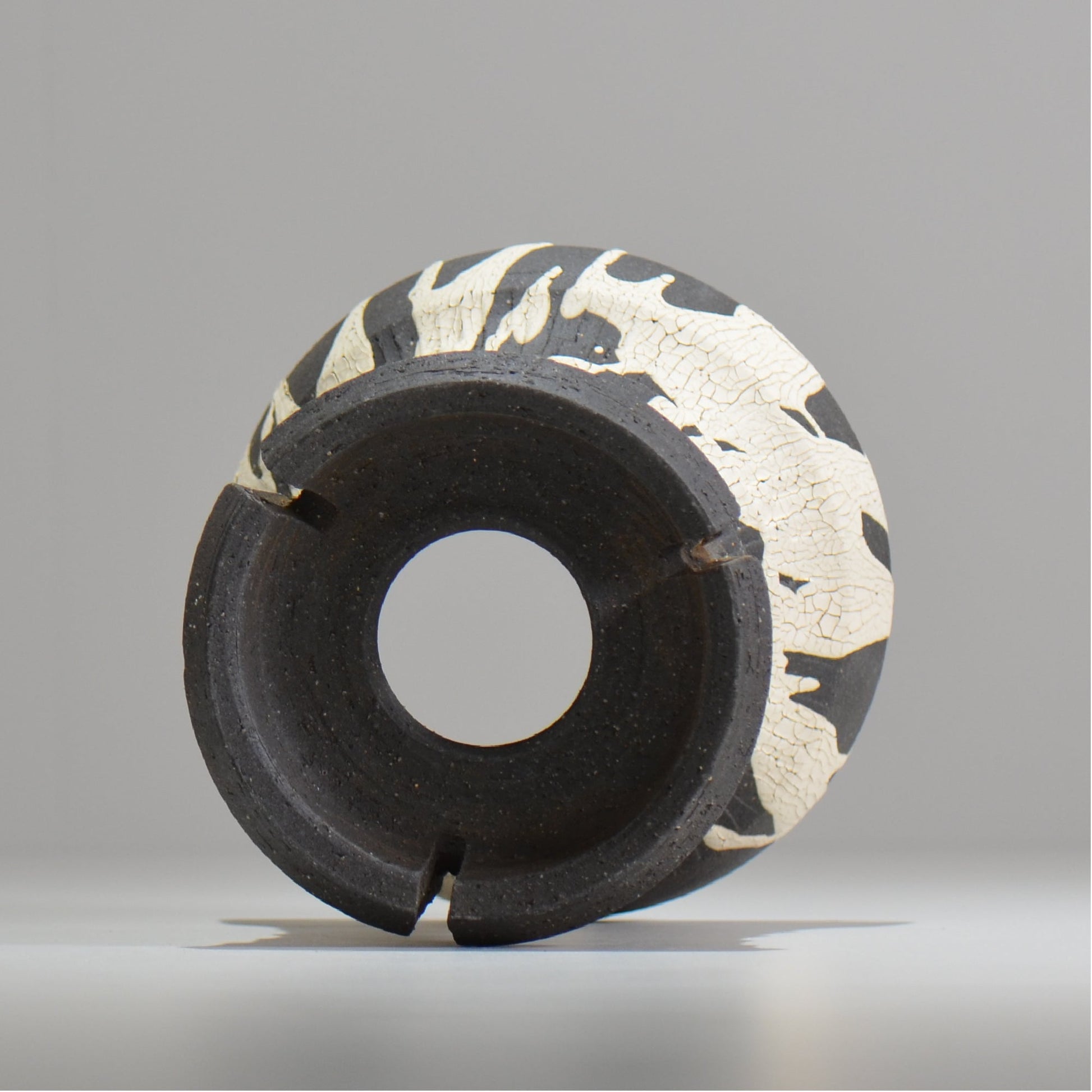 沼野 秀章 / 黒二白 / S  / nh_bw19_m / 約φ14.5cm / 植木鉢