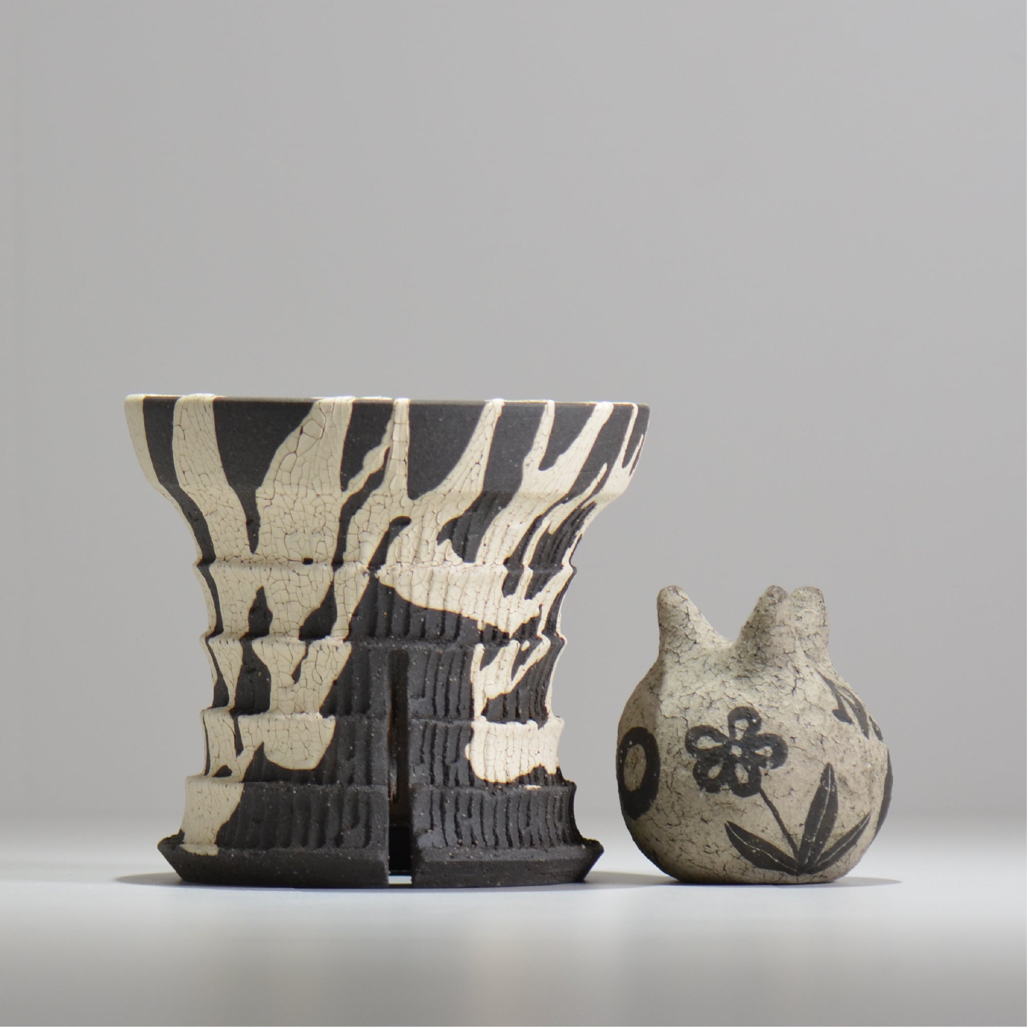 沼野 秀章 / 黒二白 / S  / nh_bw19_m / 約φ14.5cm / 植木鉢