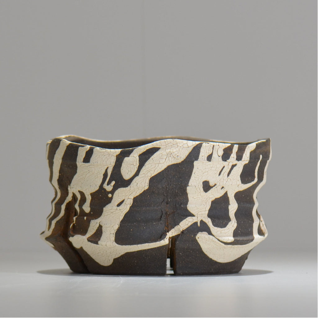 沼野 秀章 / 黒二白 / S  / nh_bw21_l / 約φ17.8cm / 植木鉢